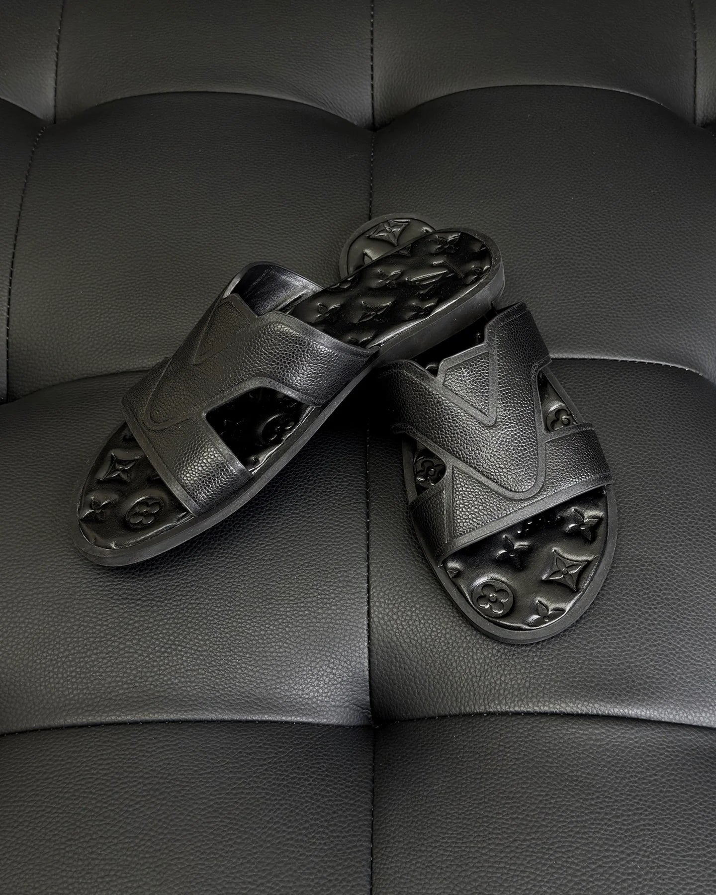 LV SANDAL