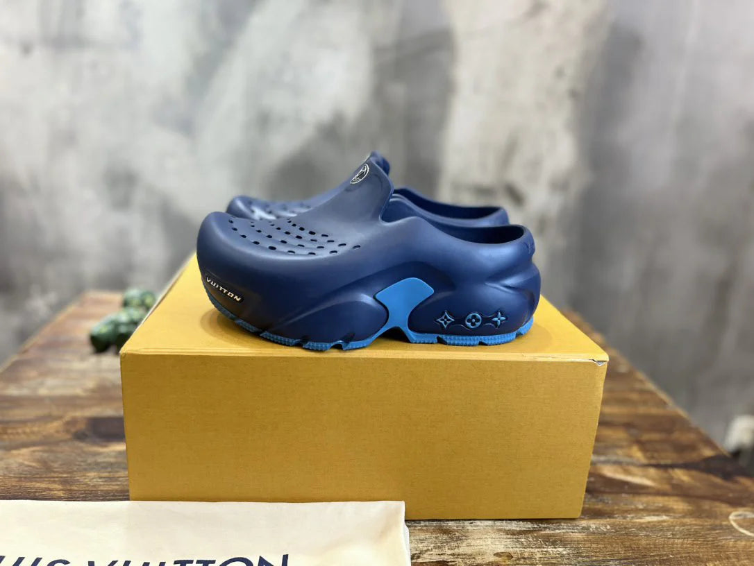 LV SANDAL
