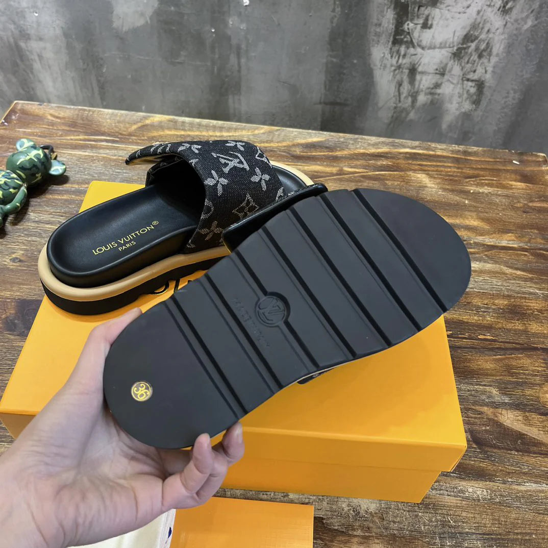 LV SANDAL