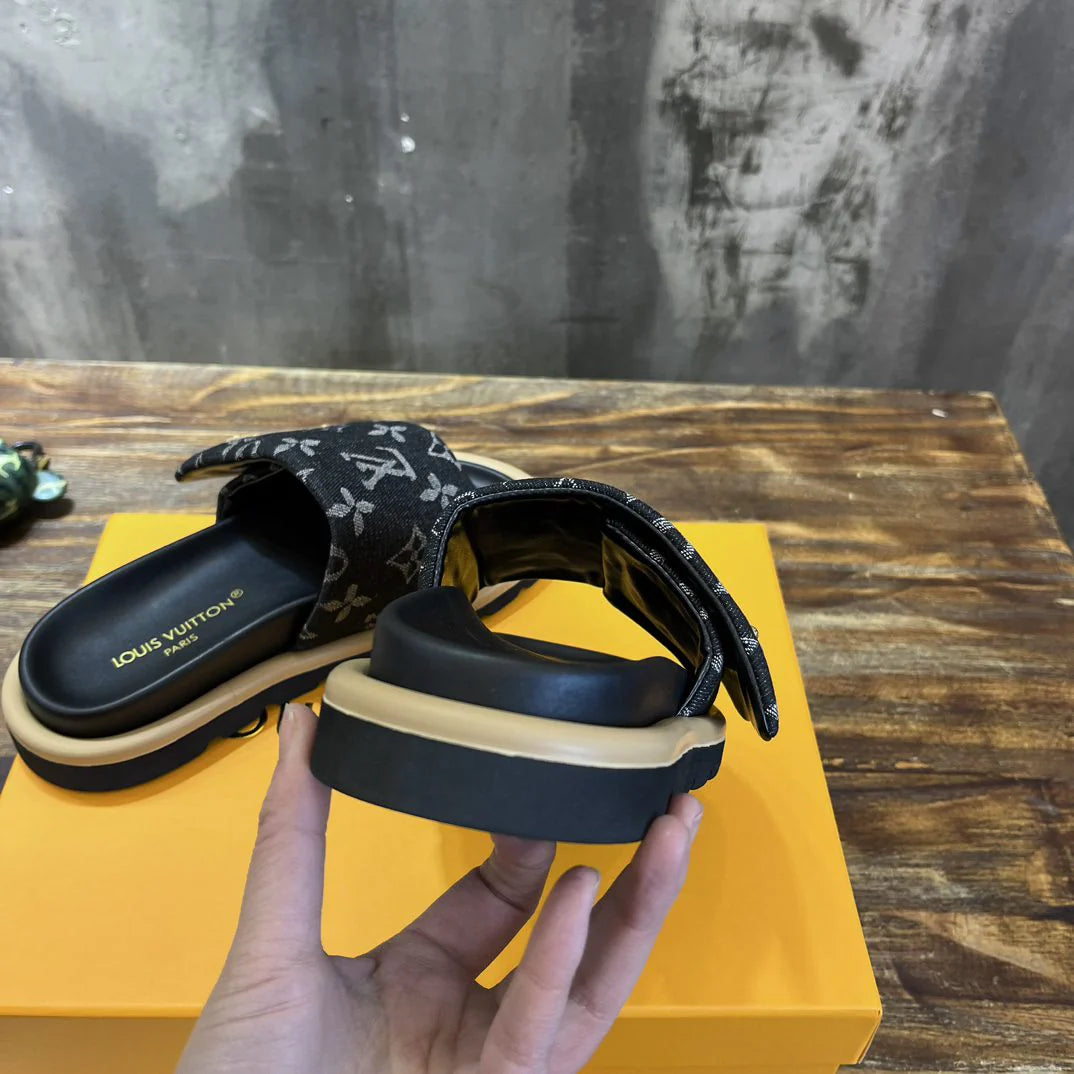 LV SANDAL