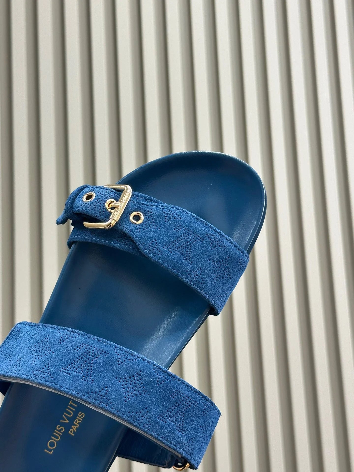 LV SANDAL