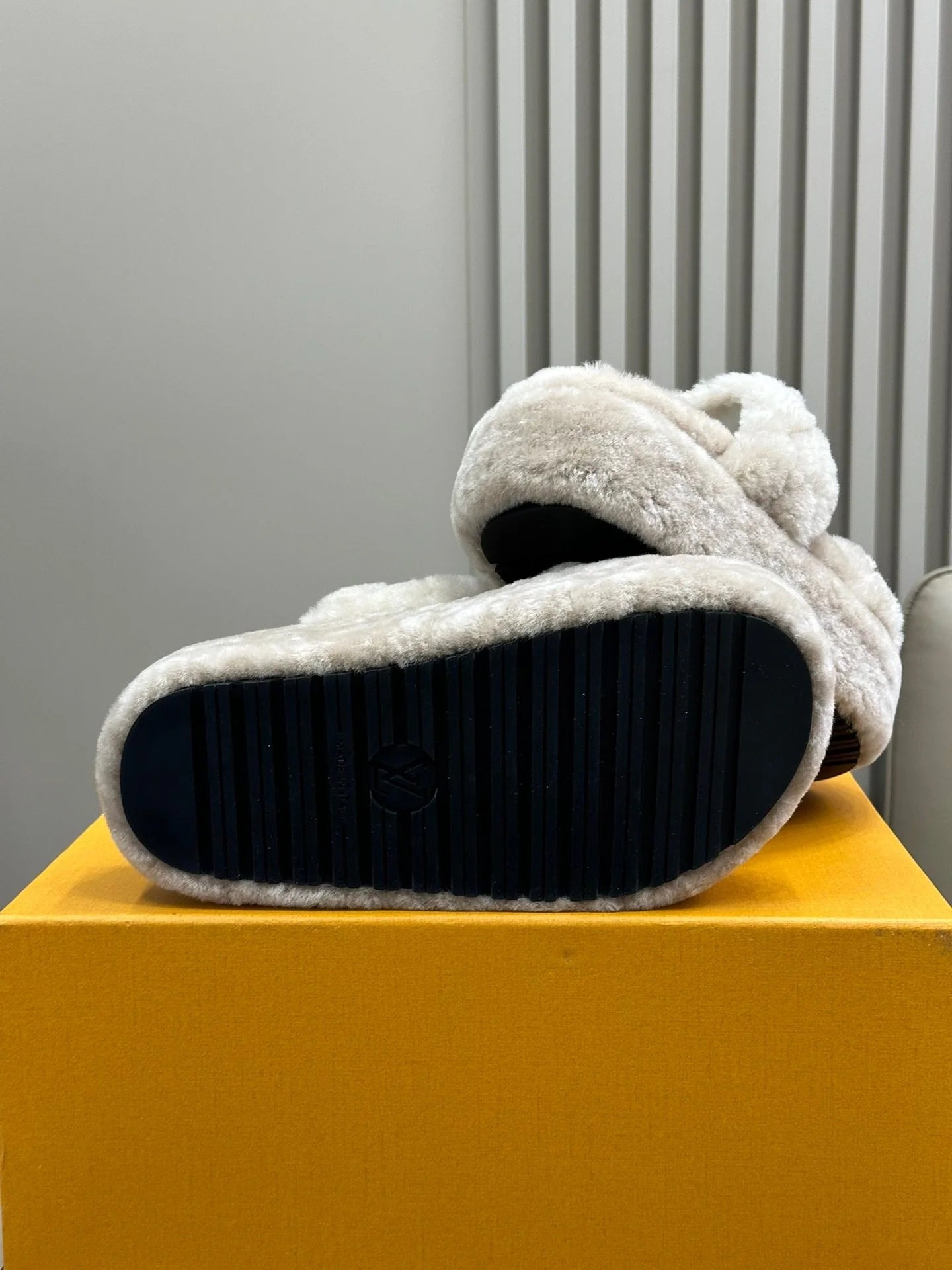 LV SANDAL