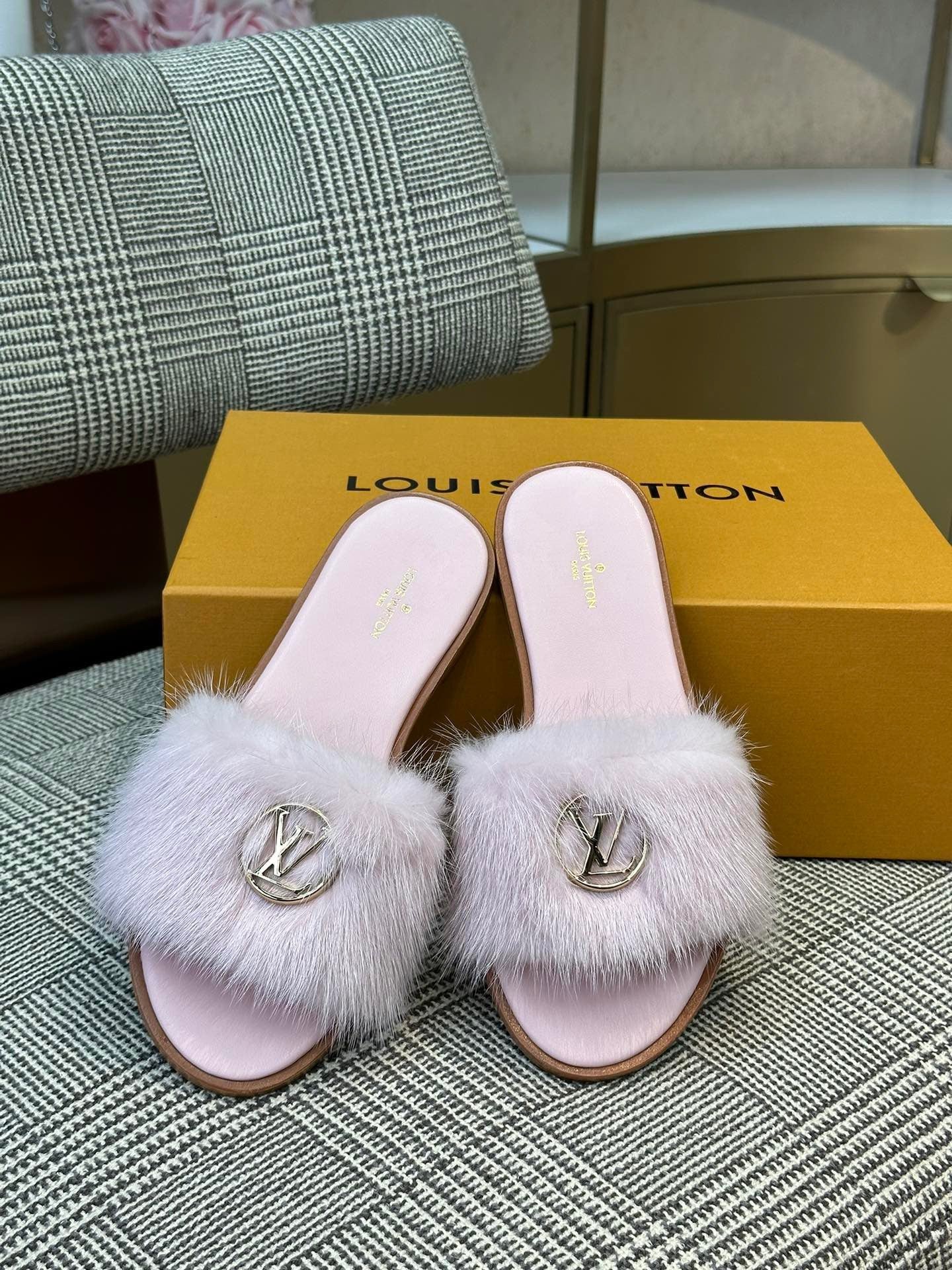 LV SANDAL