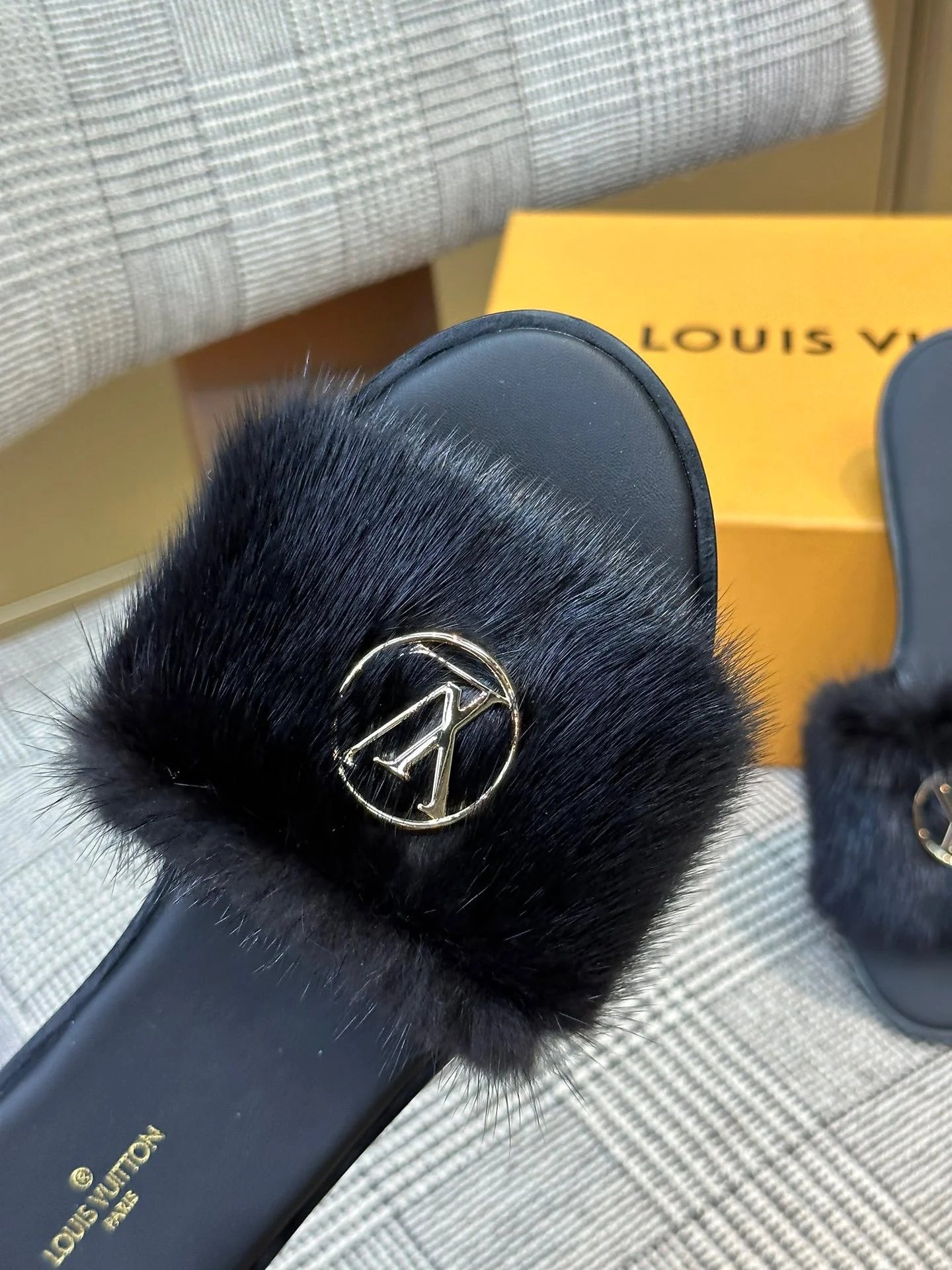 LV SANDAL