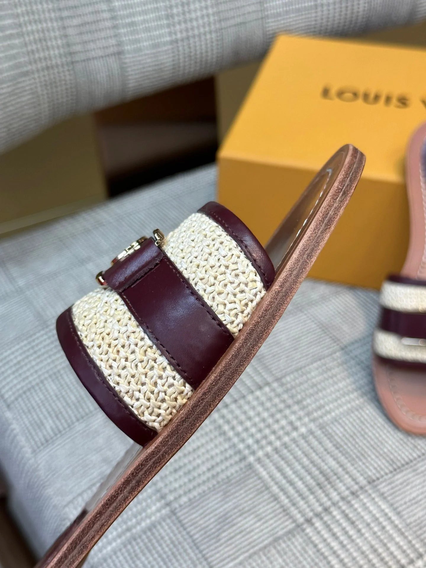 LV SANDAL