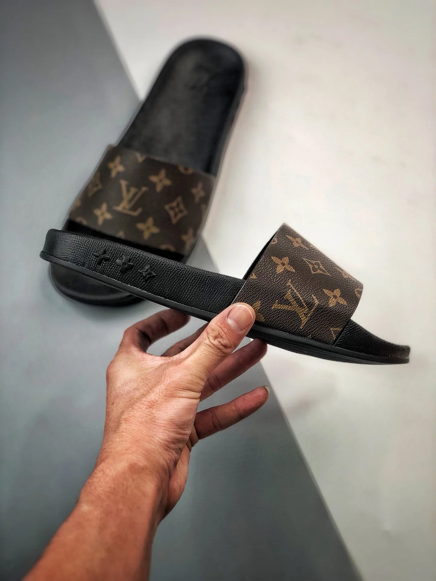 LV SANDAL