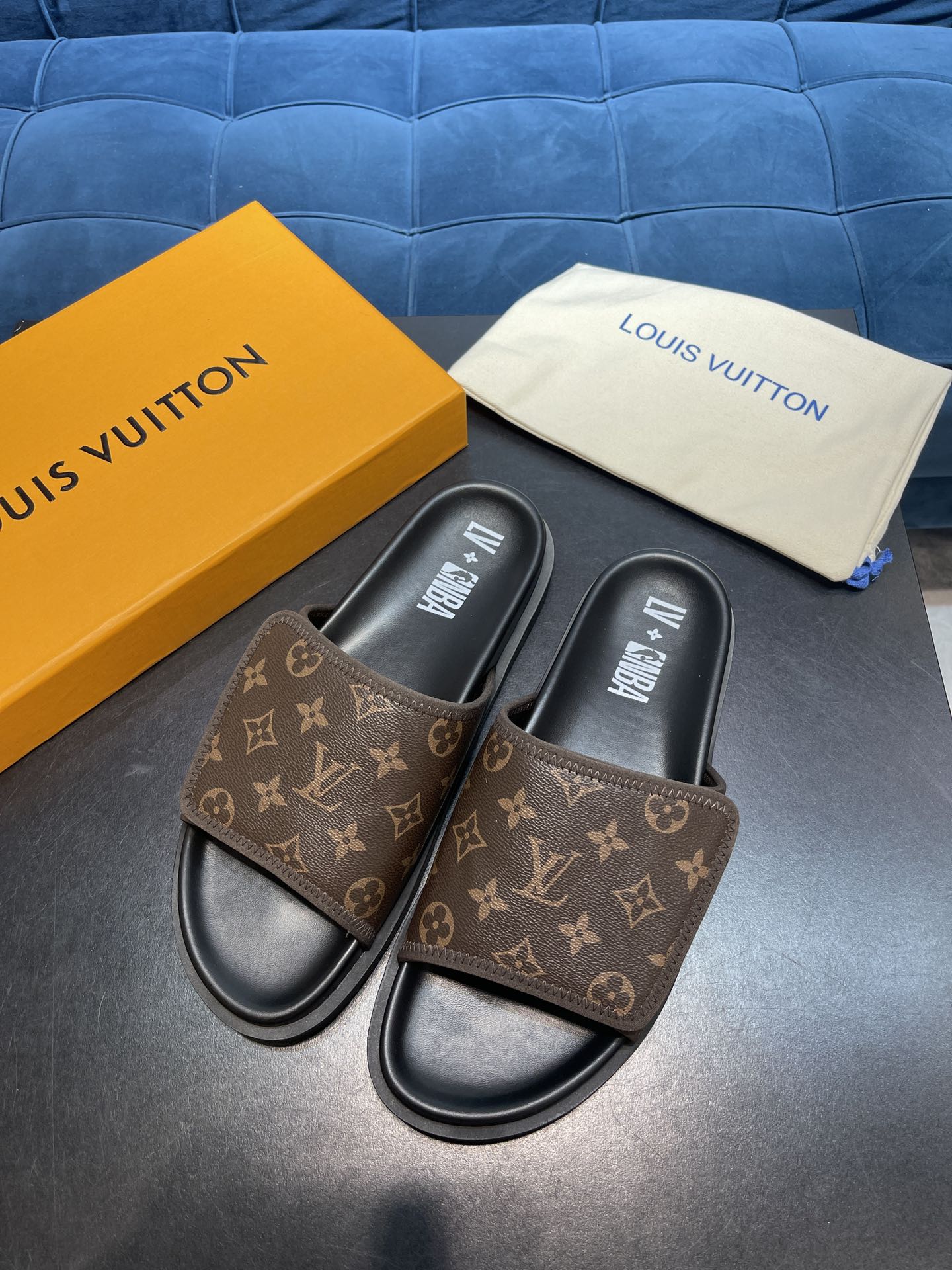 LV SANDAL