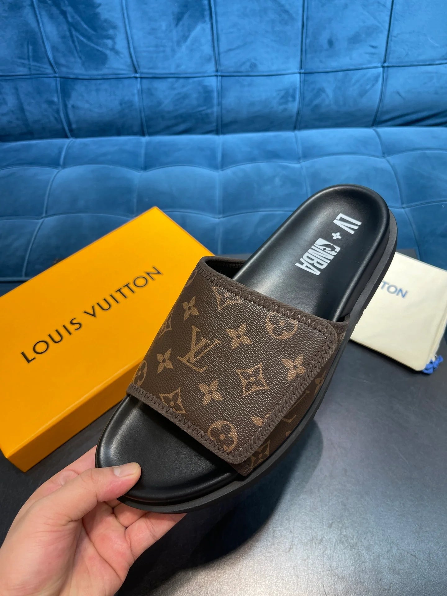LV SANDAL