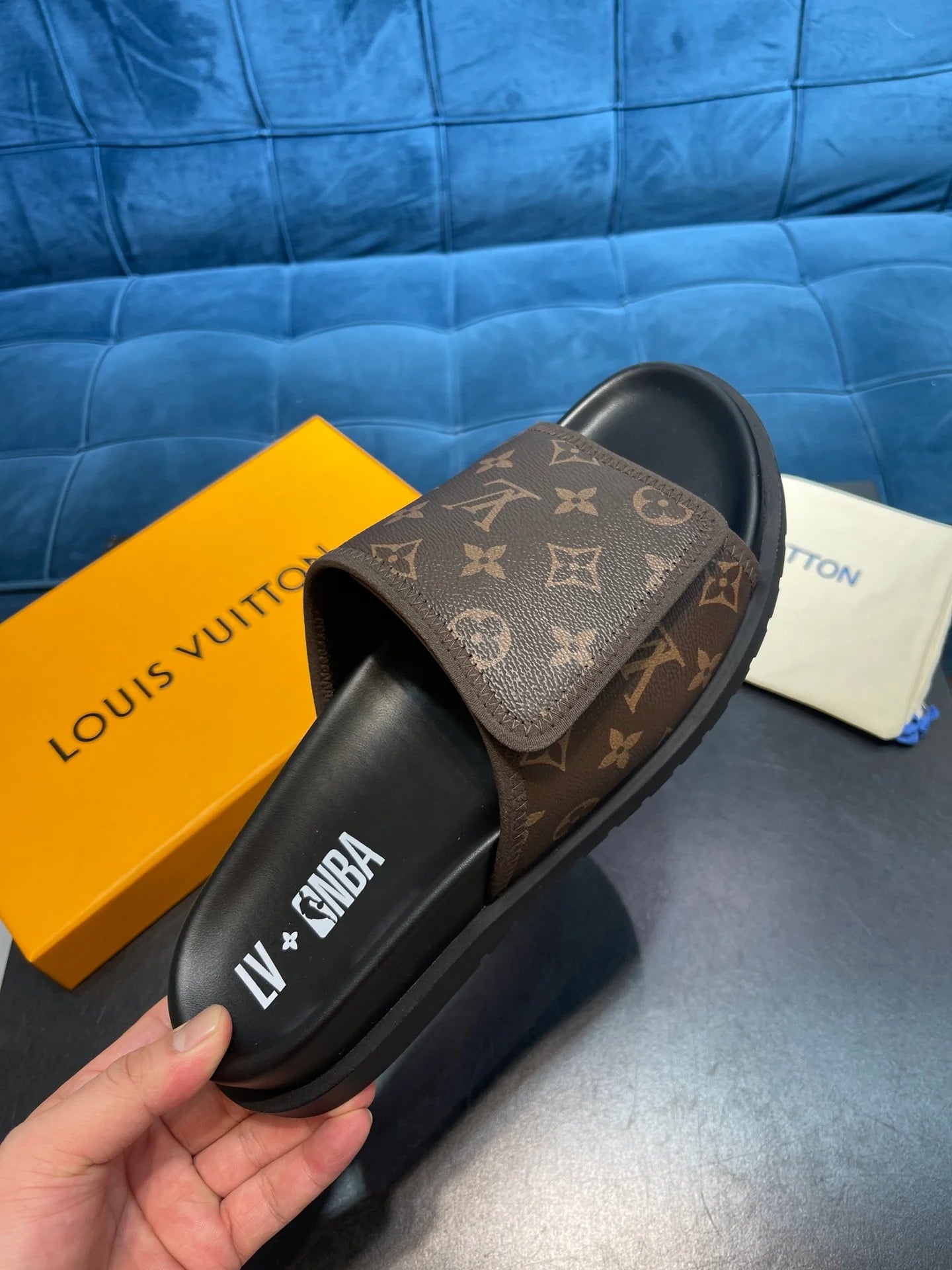 LV SANDAL