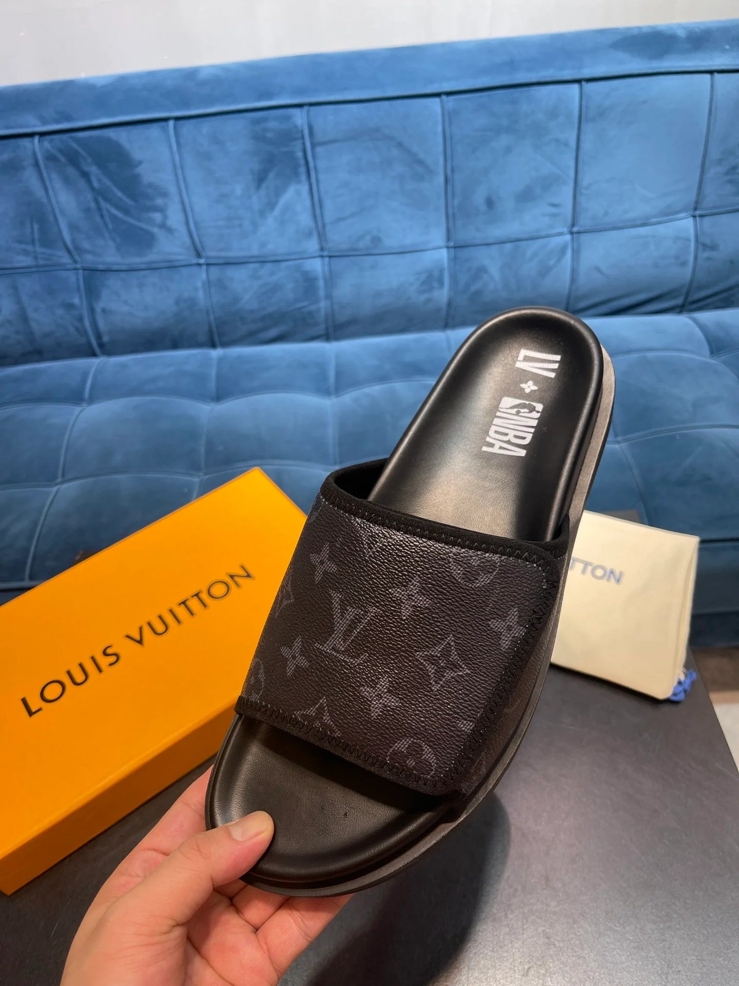 LV SANDAL