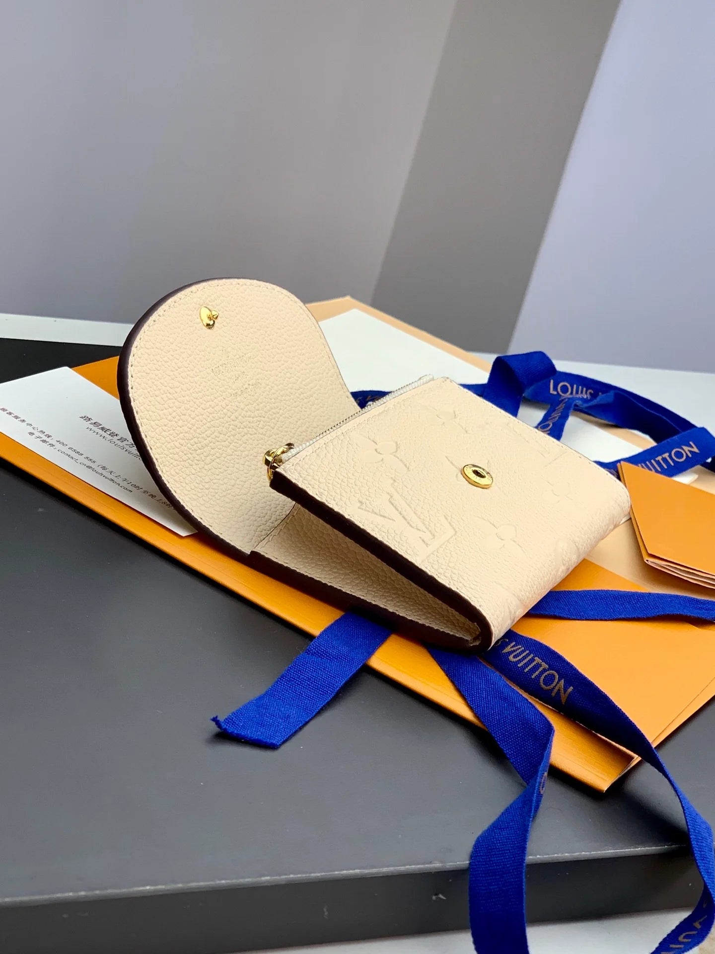 LV SANDAL