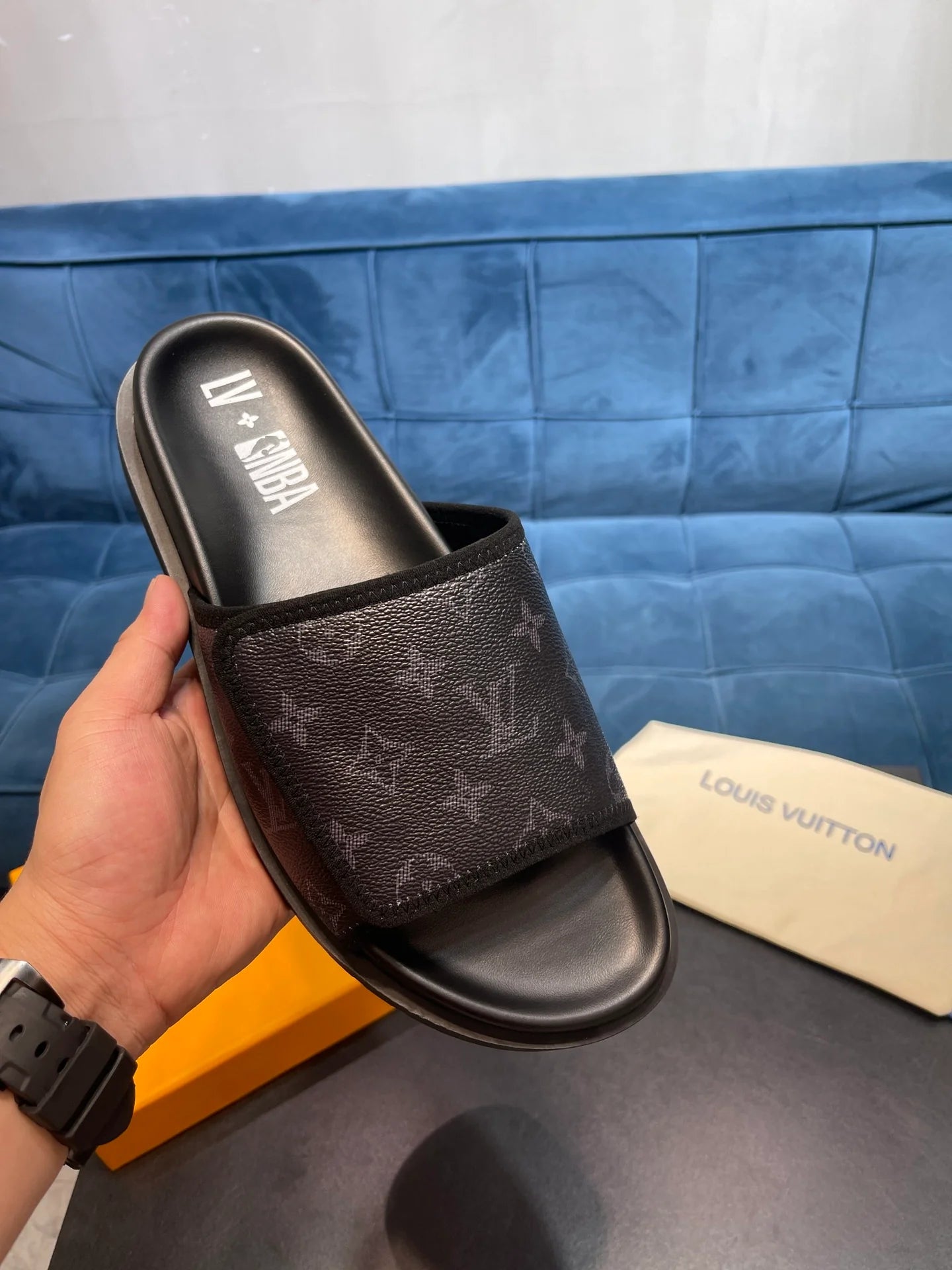 LV SANDAL