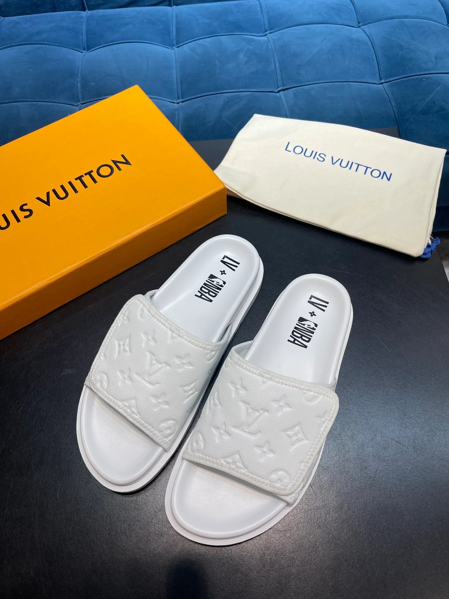 LV SANDAL