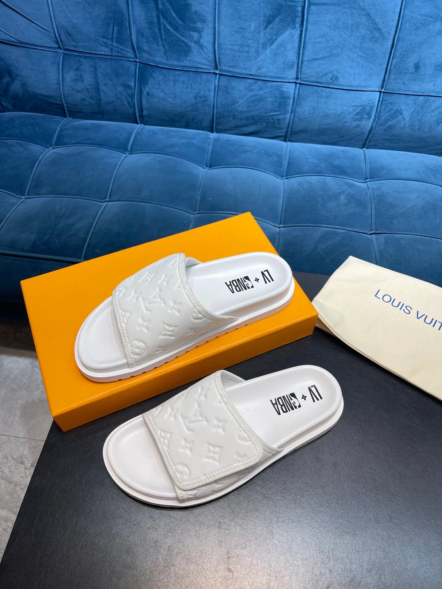 LV SANDAL
