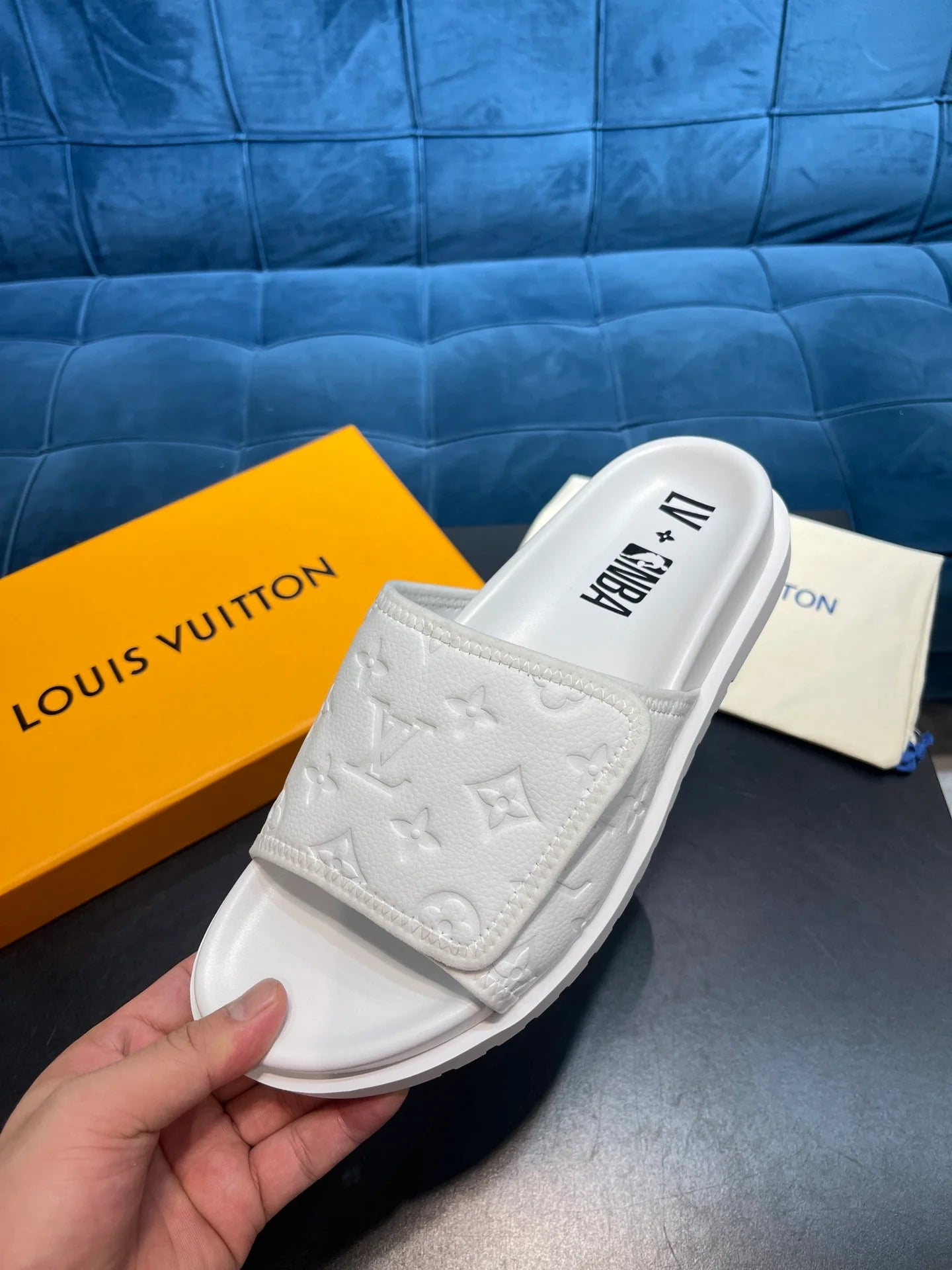 LV SANDAL