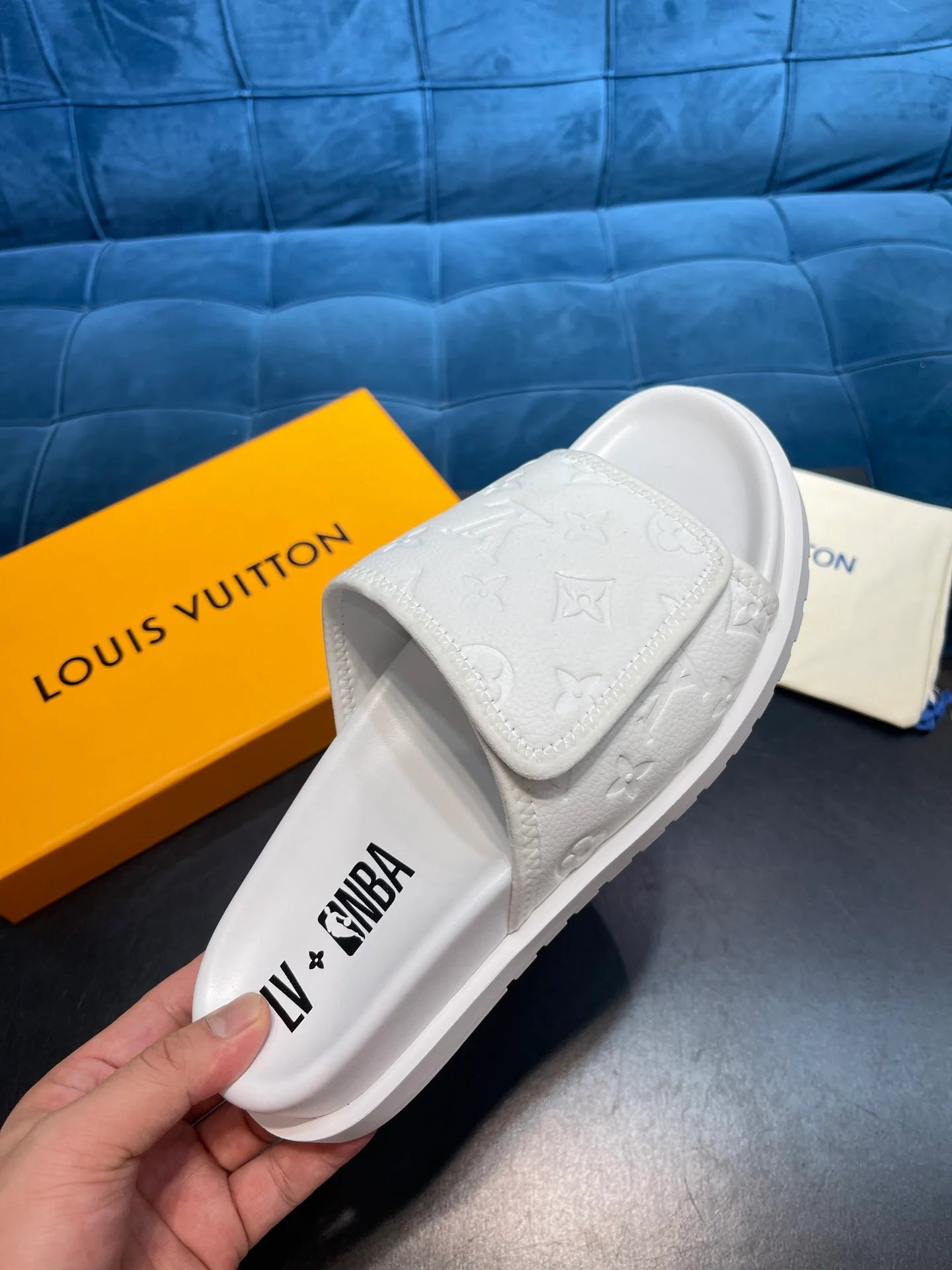 LV SANDAL