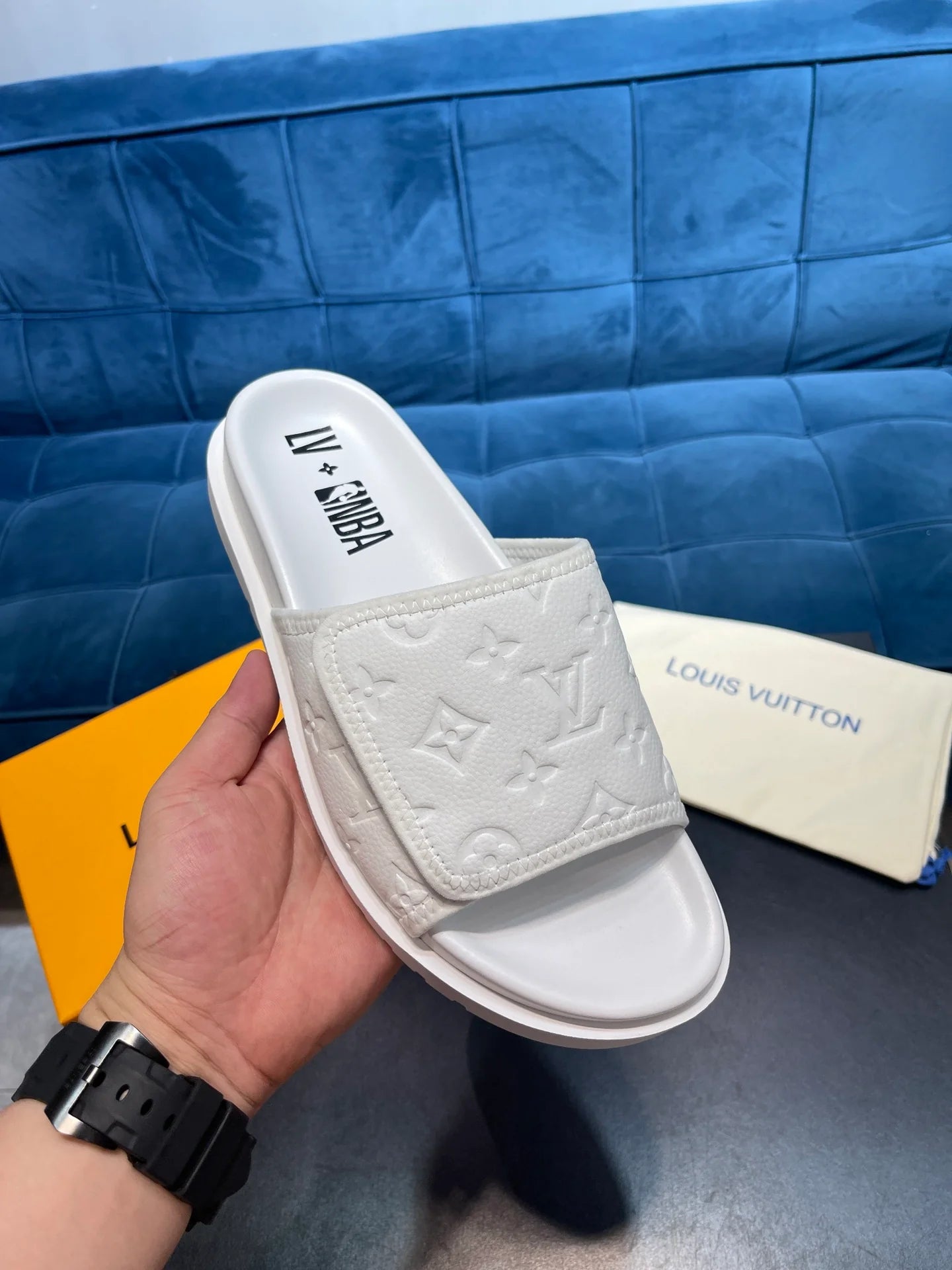 LV SANDAL