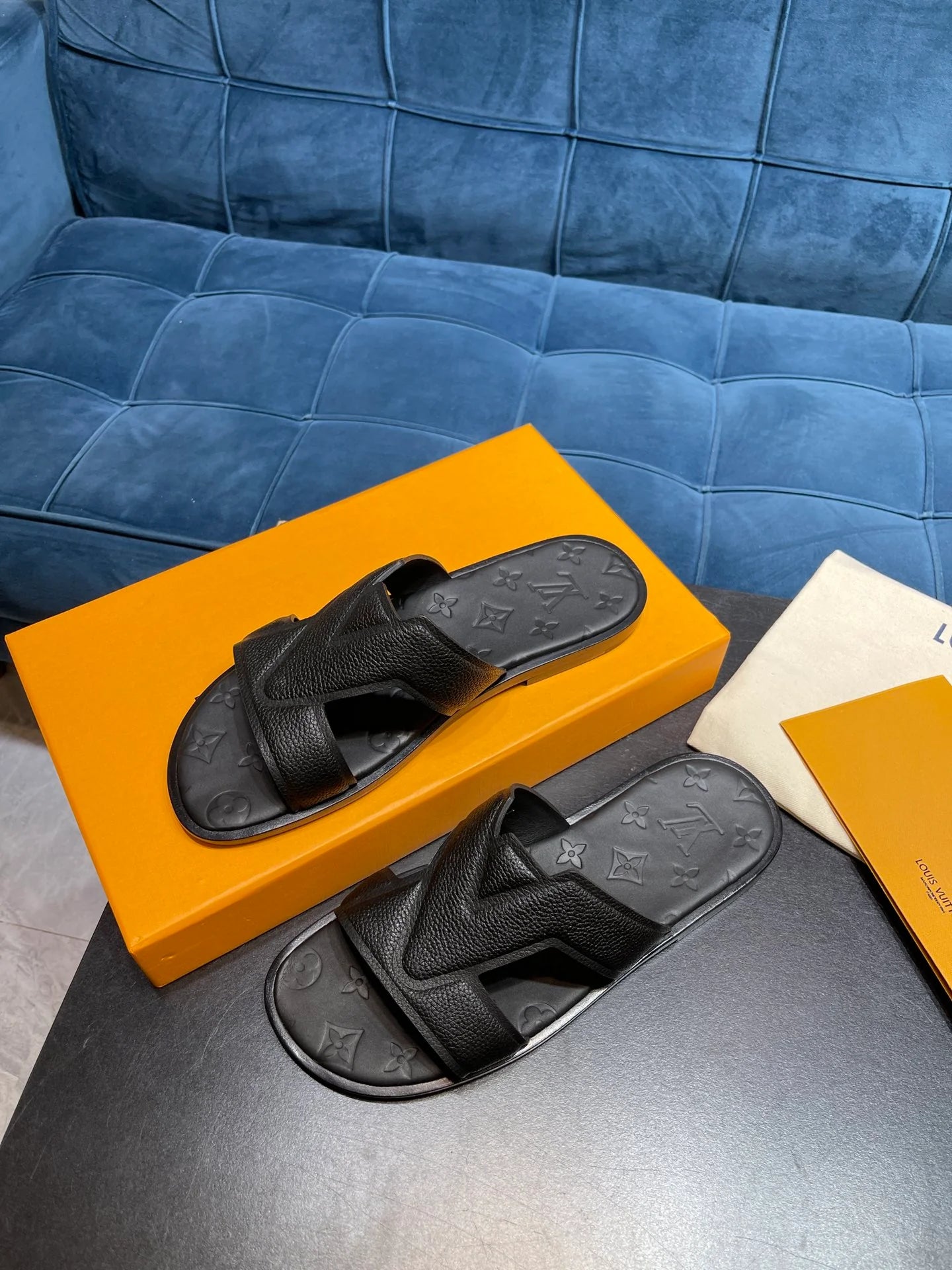 LV SANDAL