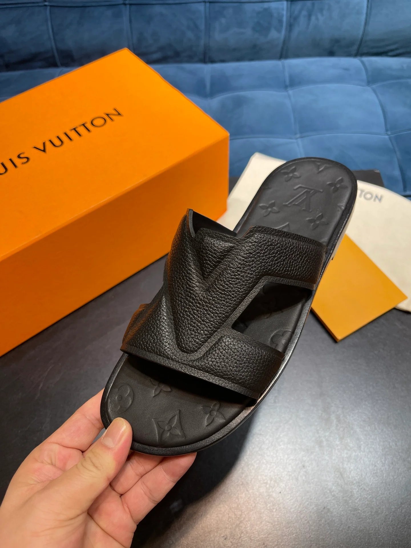 LV SANDAL