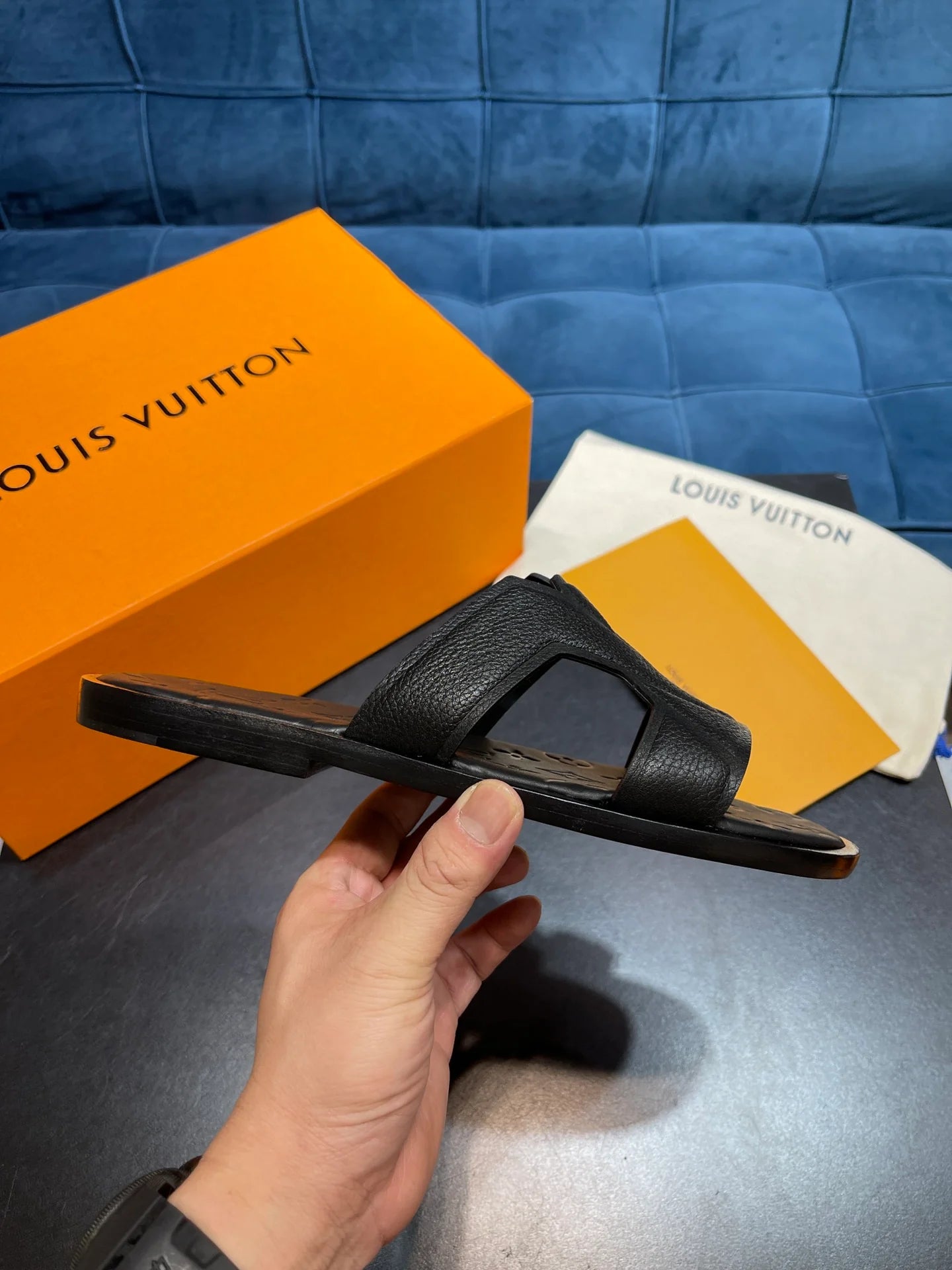 LV SANDAL