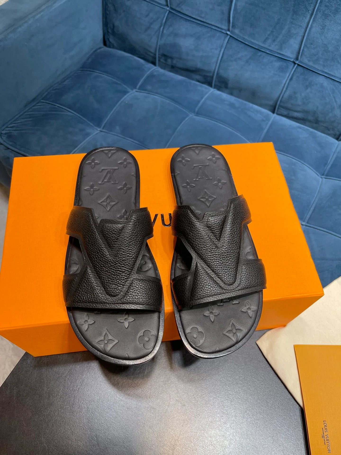 LV SANDAL