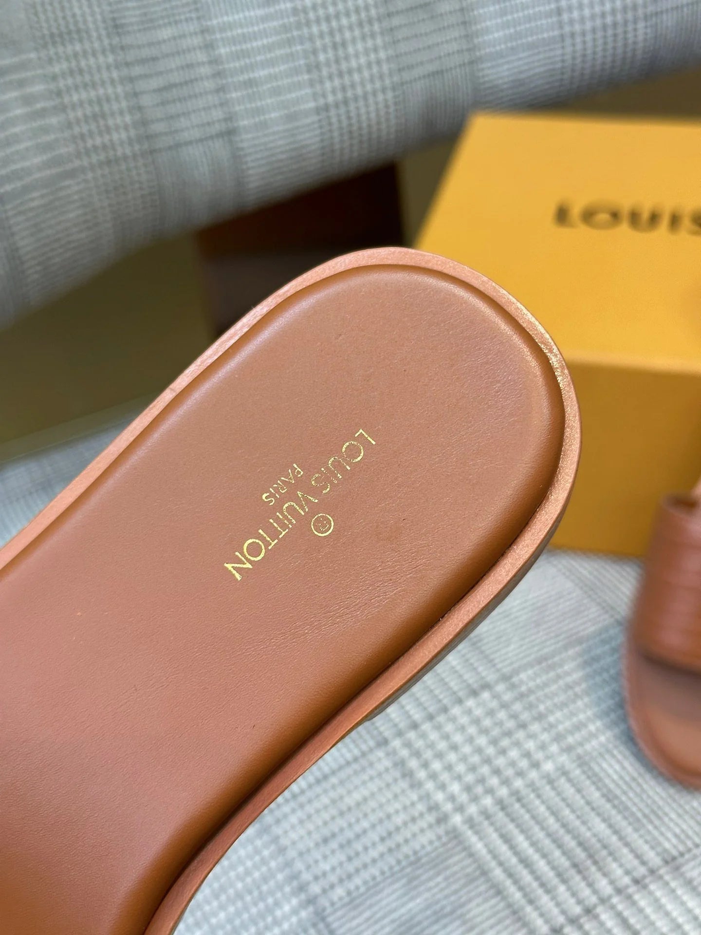 LV SANDAL