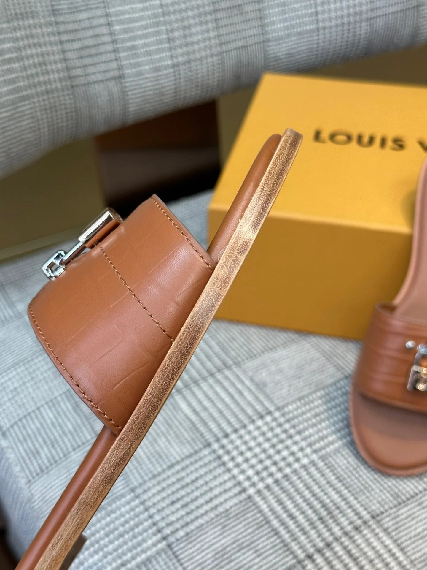 LV SANDAL