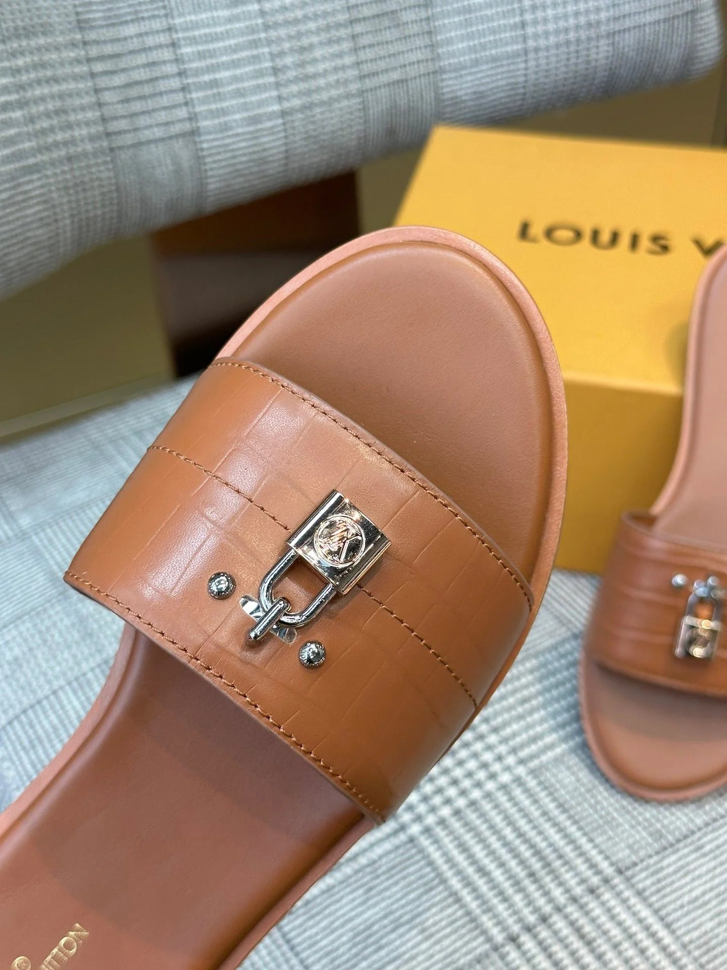 LV SANDAL