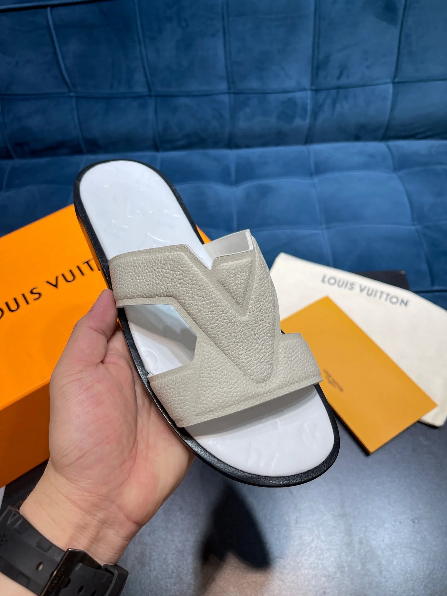 LV SANDAL