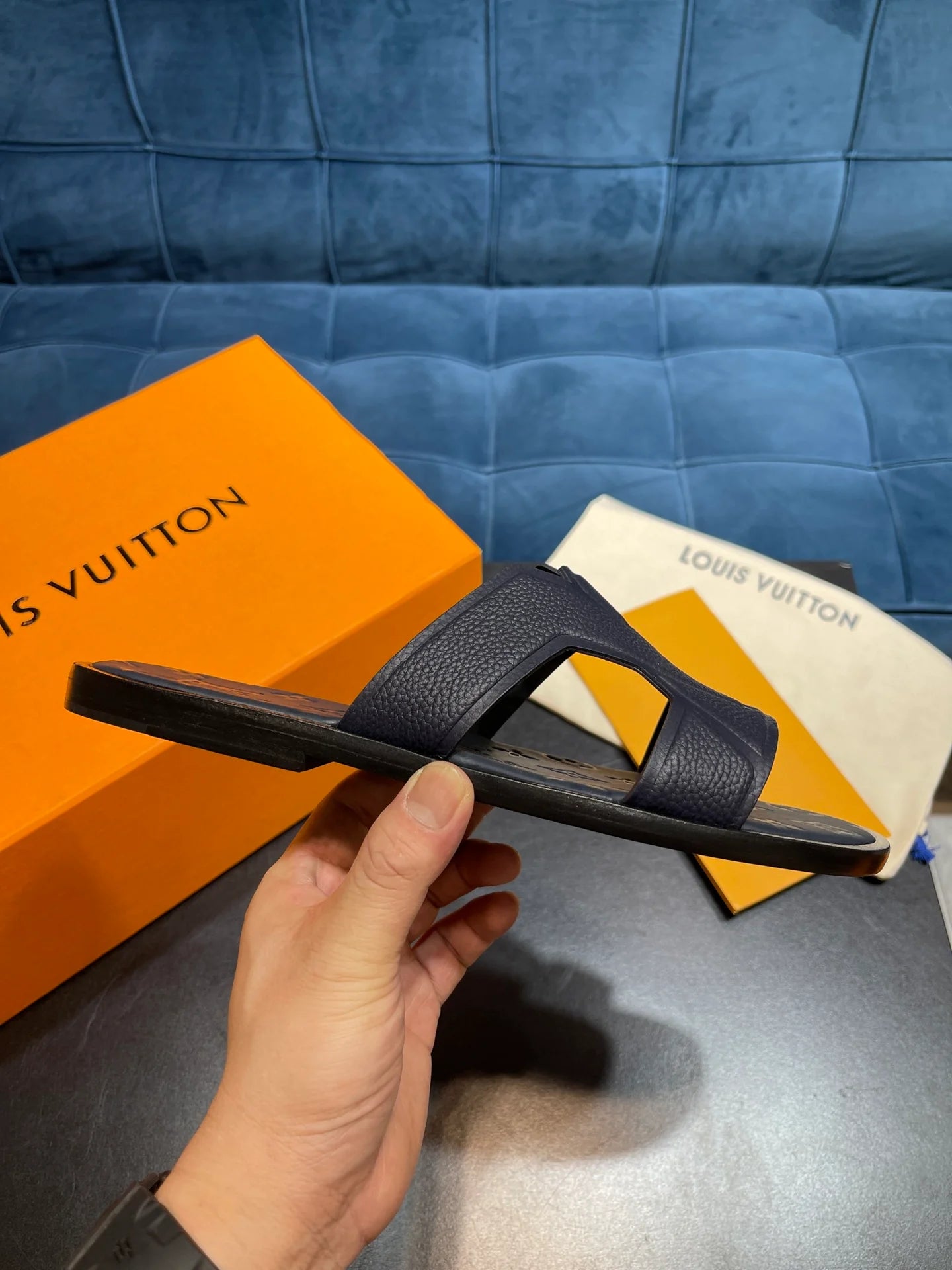 LV SANDAL