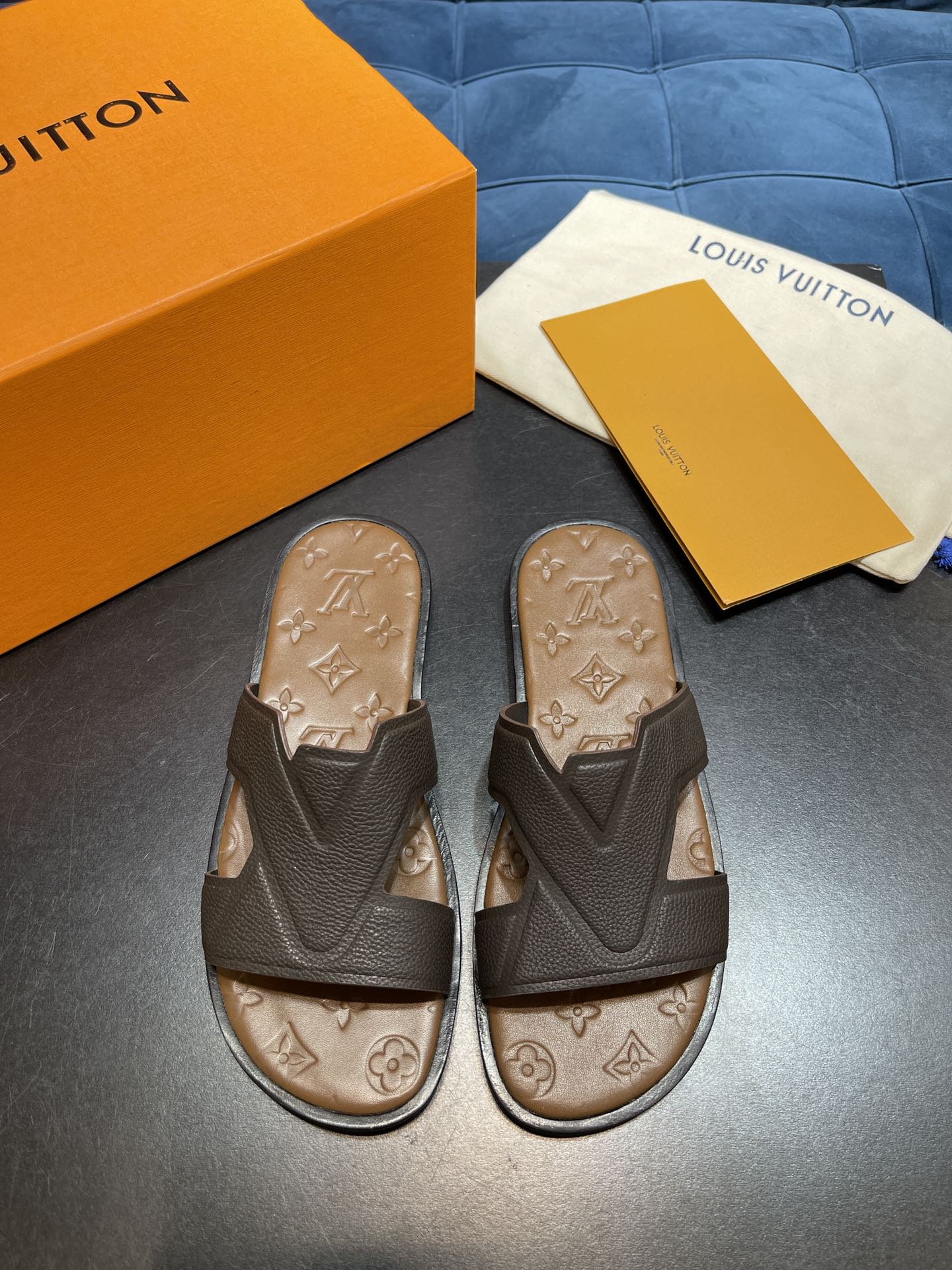 LV SANDAL