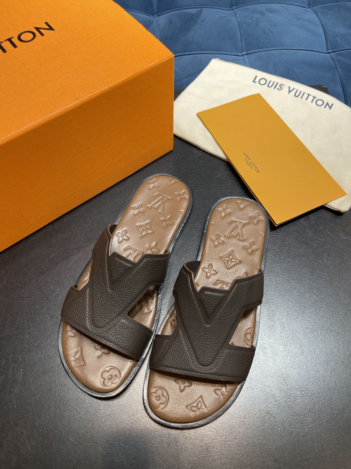 LV SANDAL