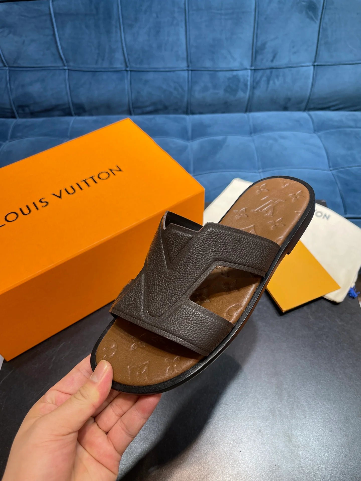 LV SANDAL