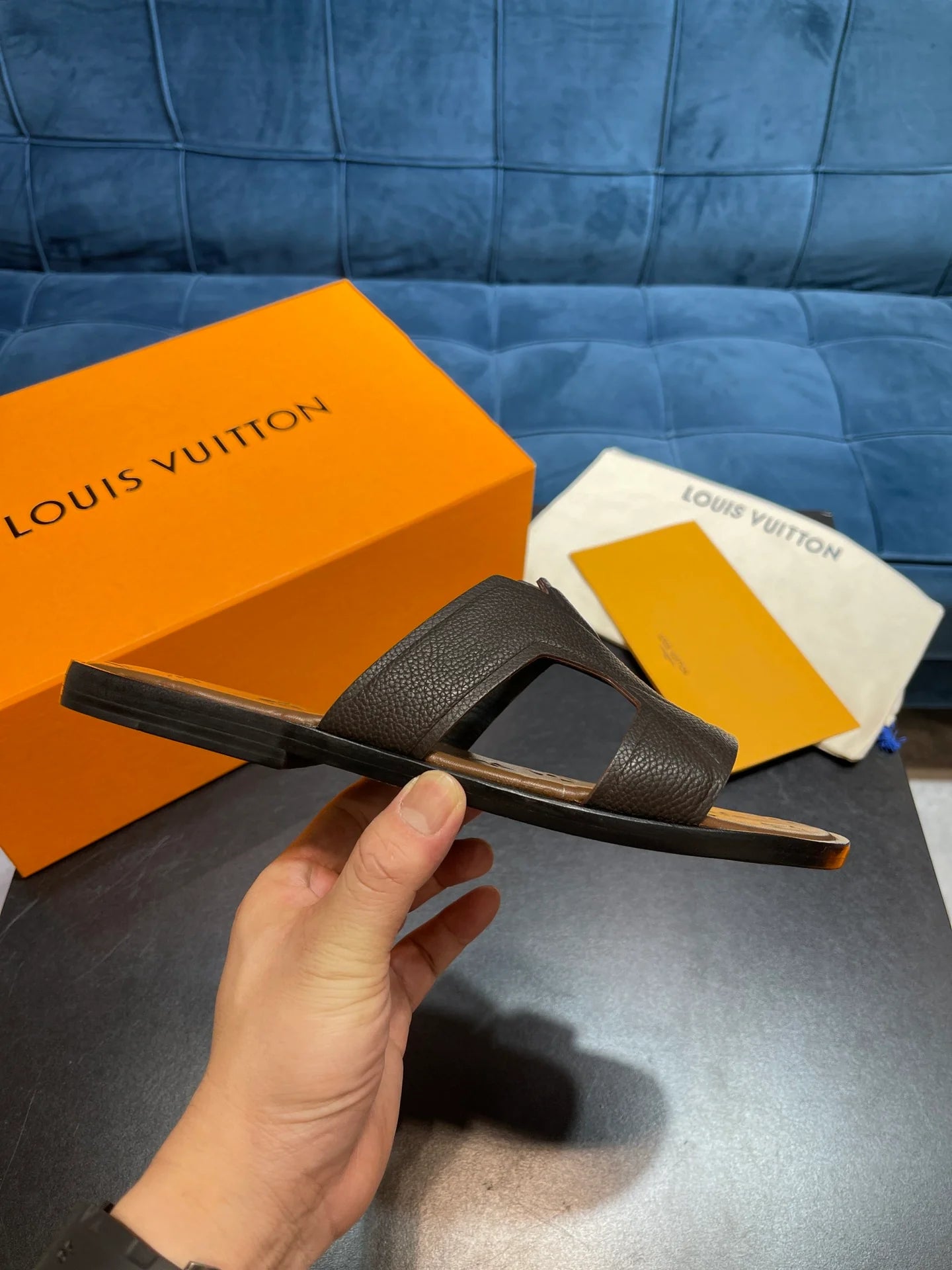 LV SANDAL
