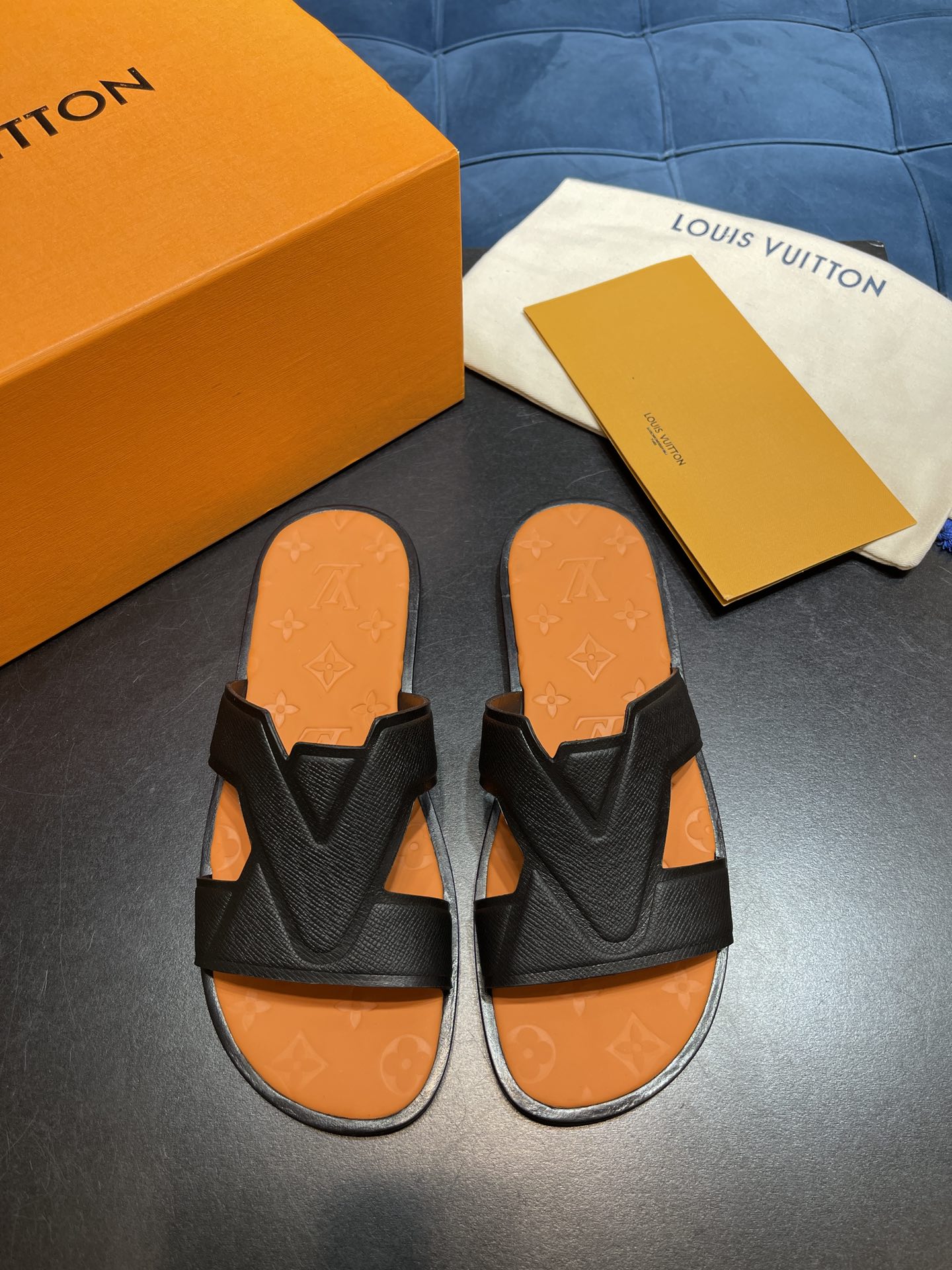 LV SANDAL