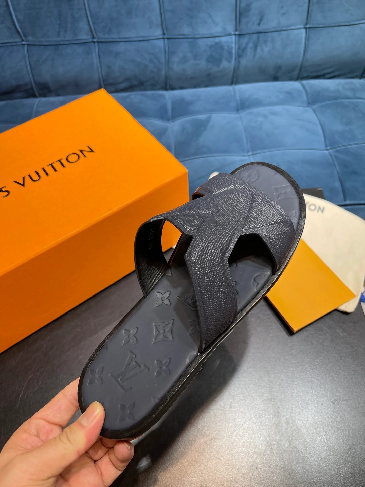 LV SANDAL