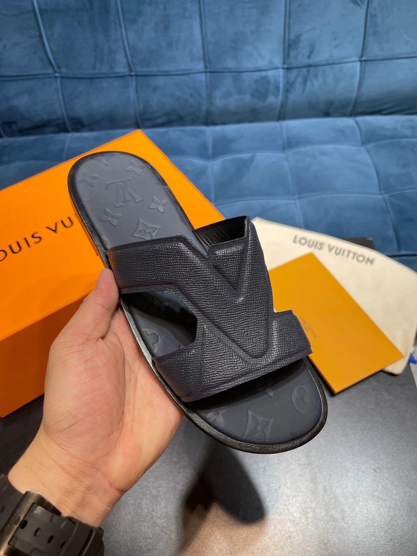 LV SANDAL