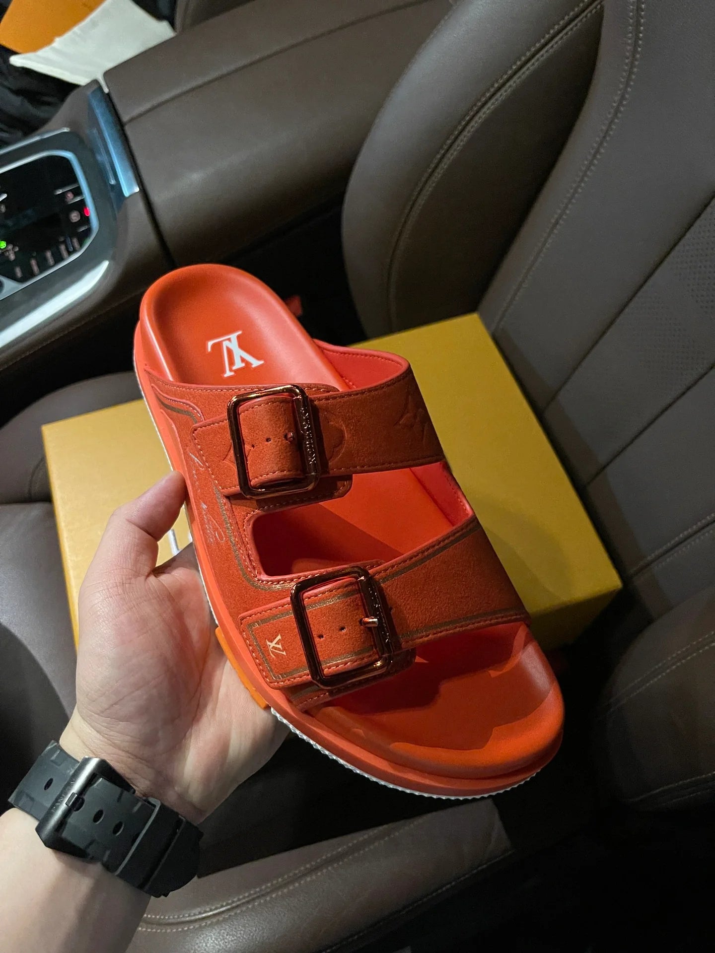 LV SANDAL