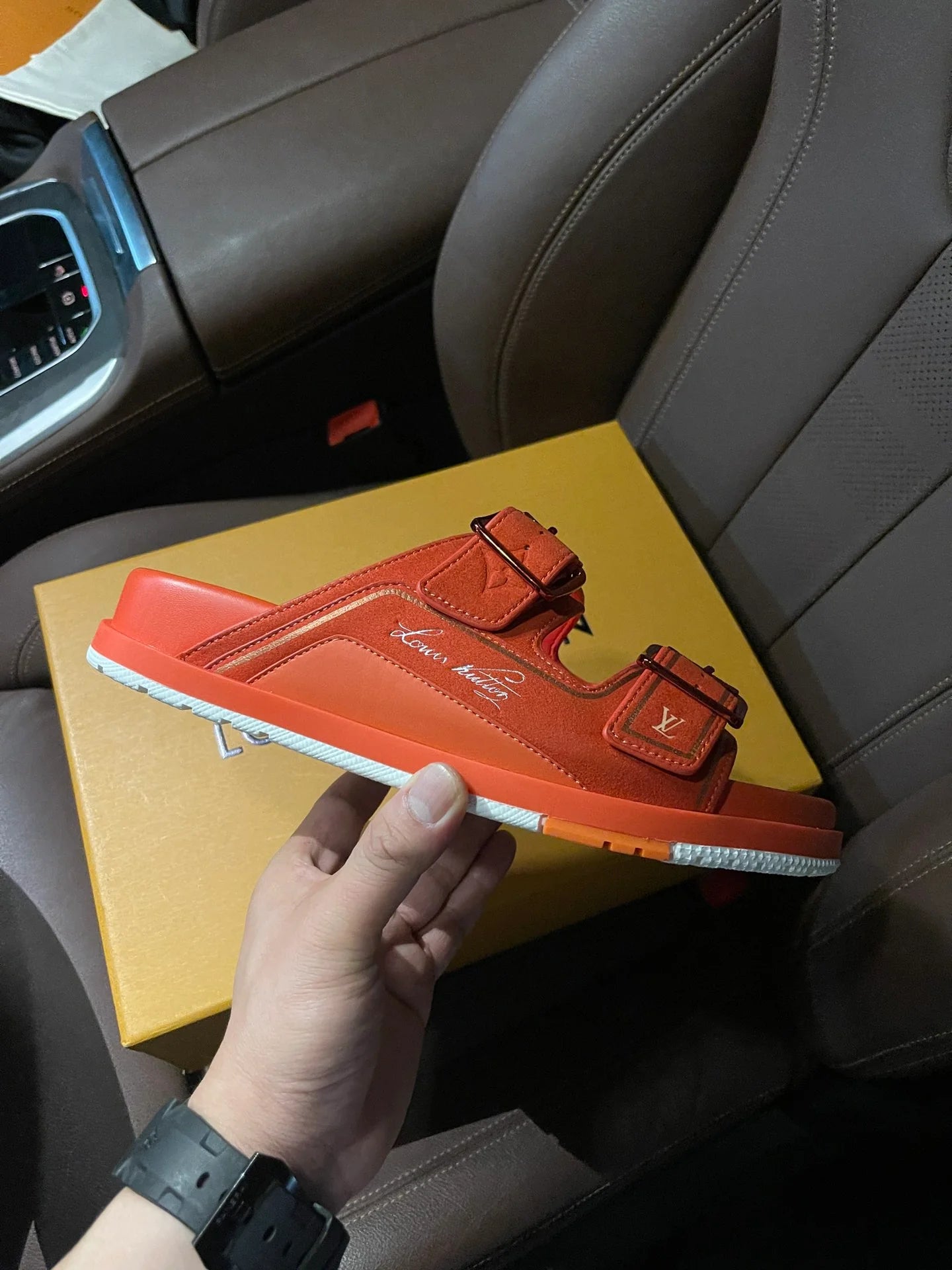LV SANDAL