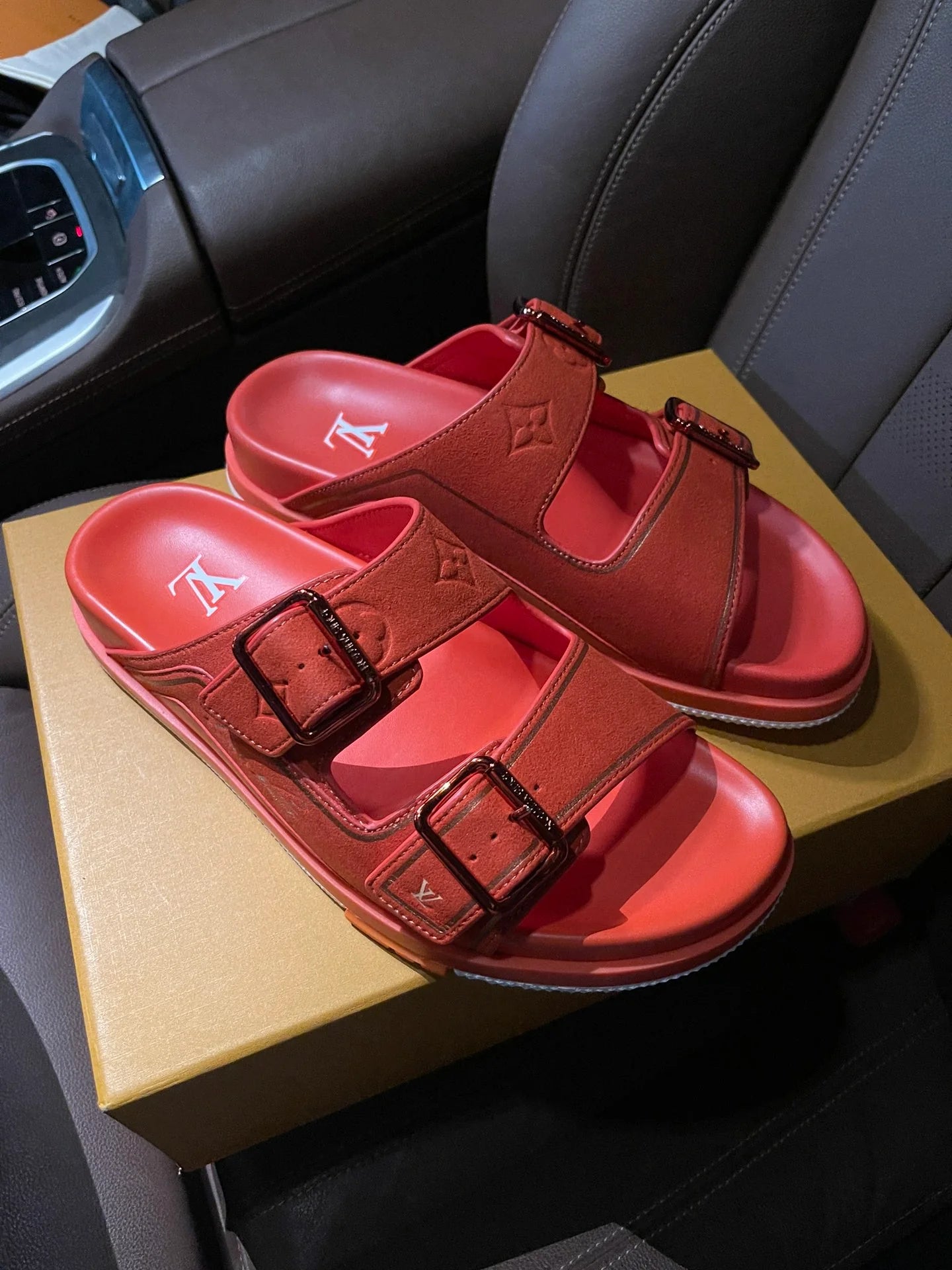 LV SANDAL