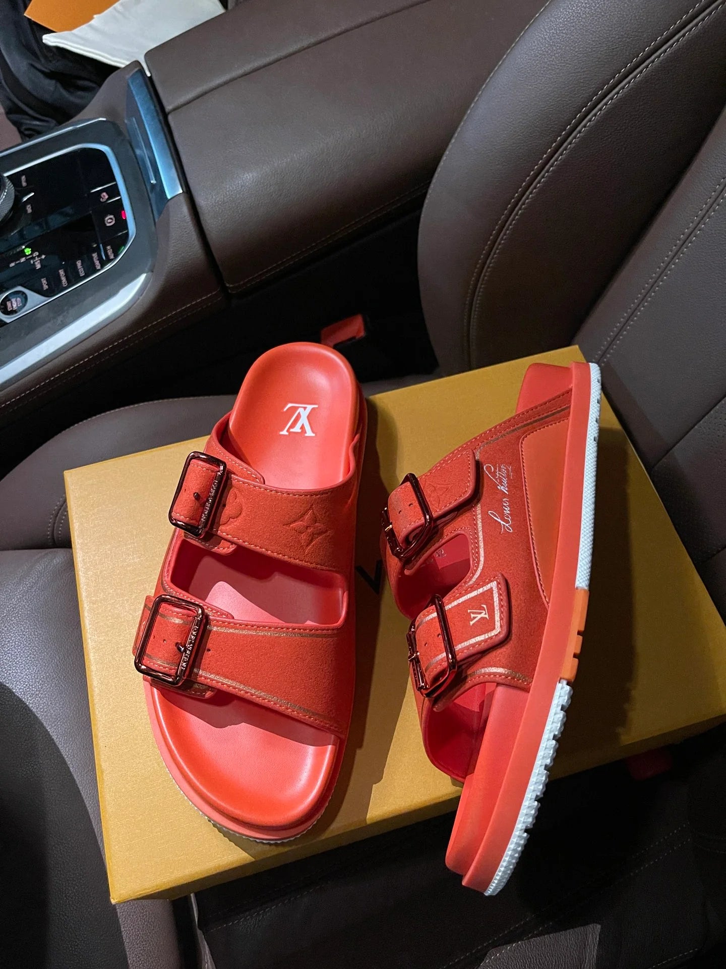 LV SANDAL