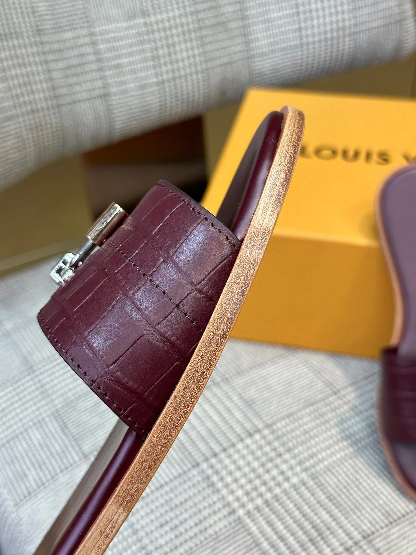 LV SANDAL