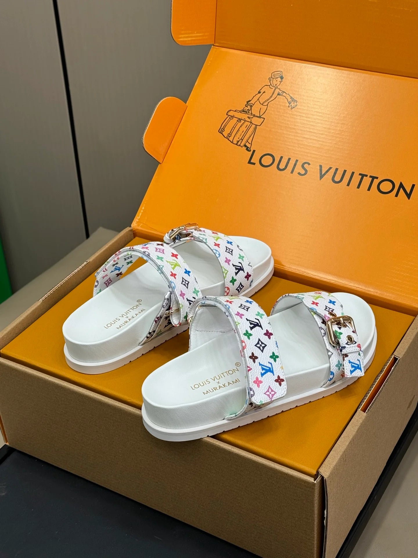 LV SANDAL