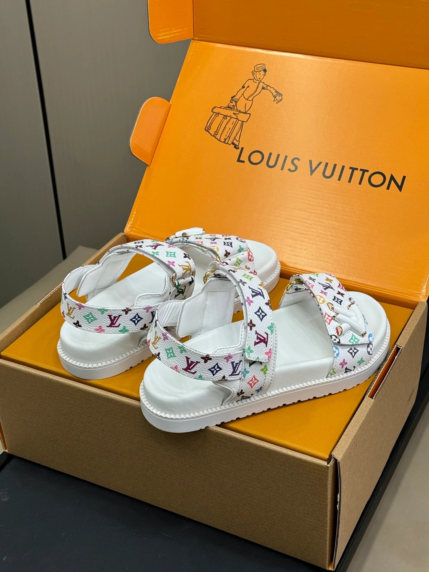 LV SANDAL