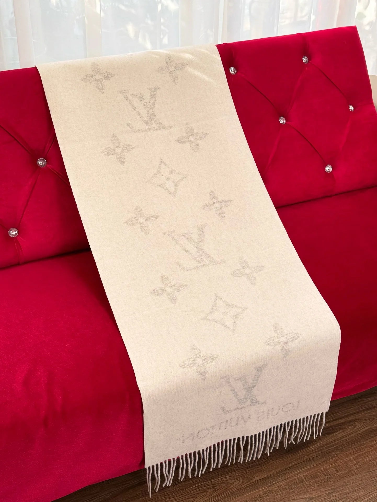 LV SCARF