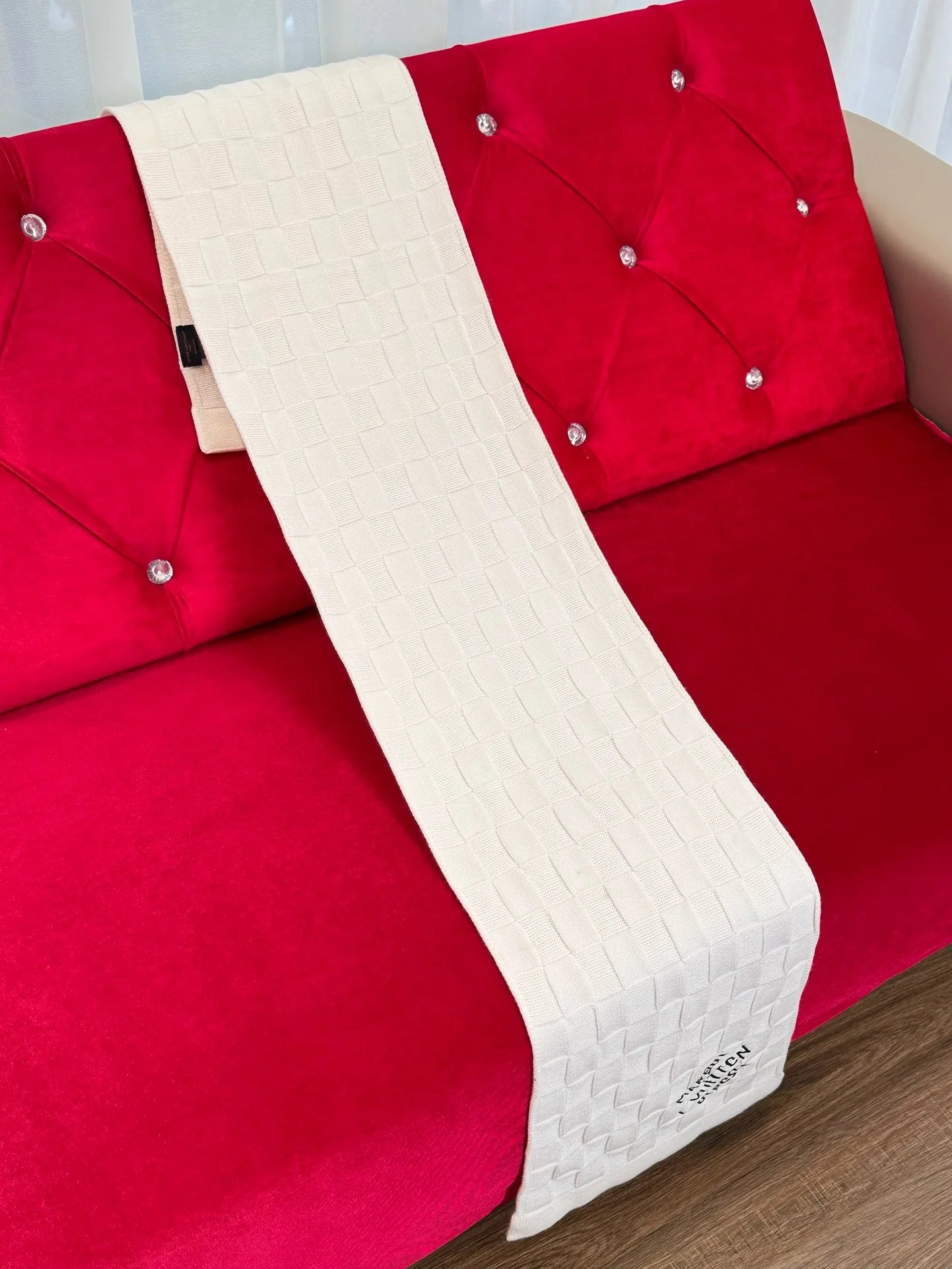 LV SCARF