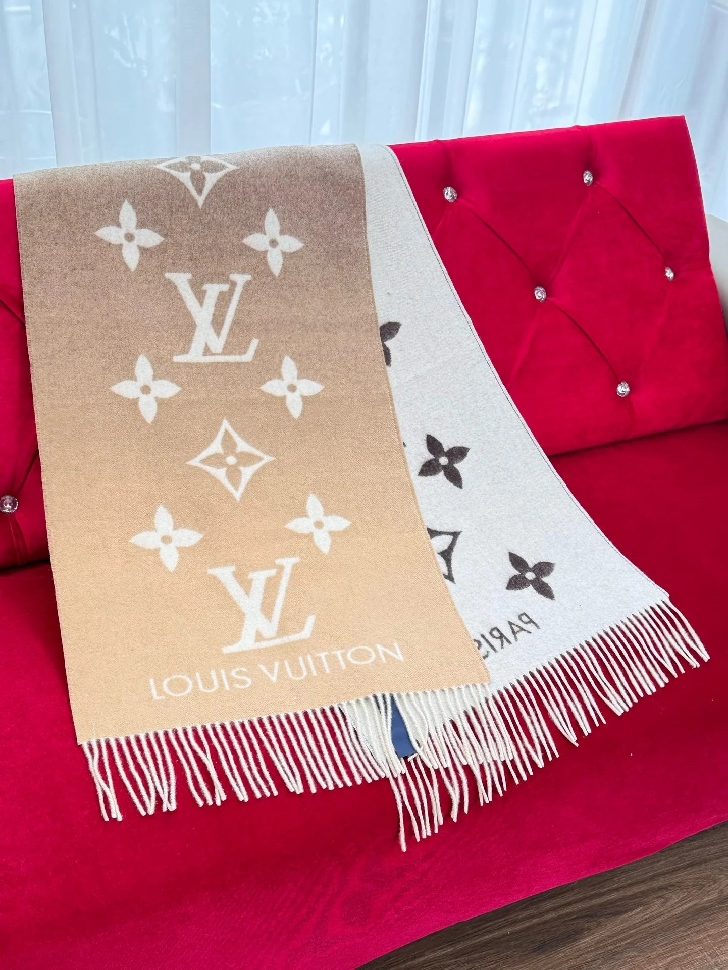 LV SCARF