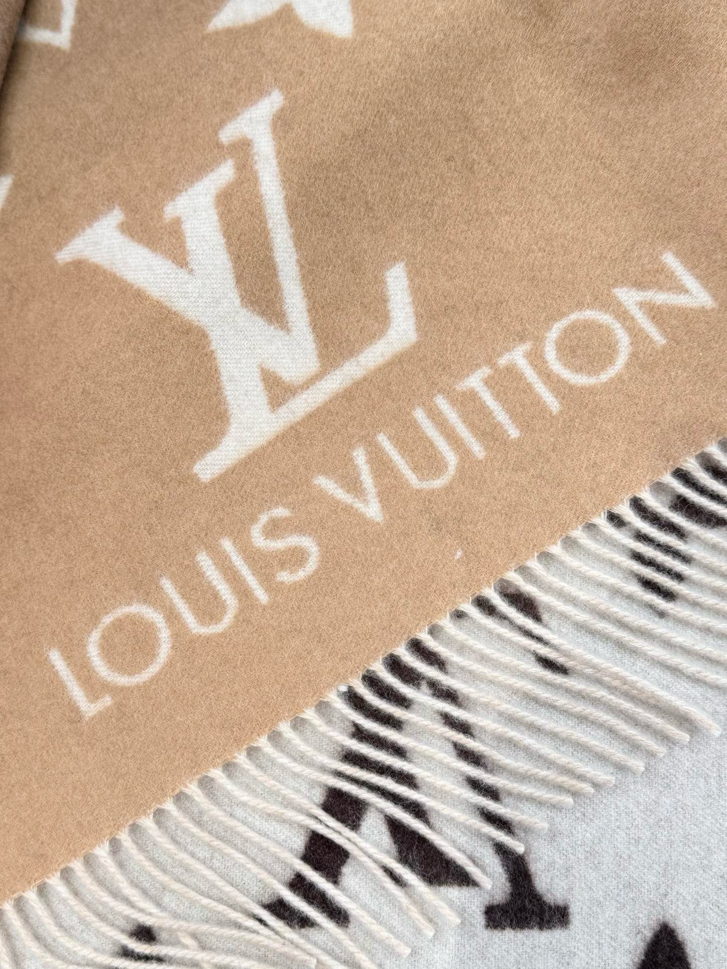 LV SCARF