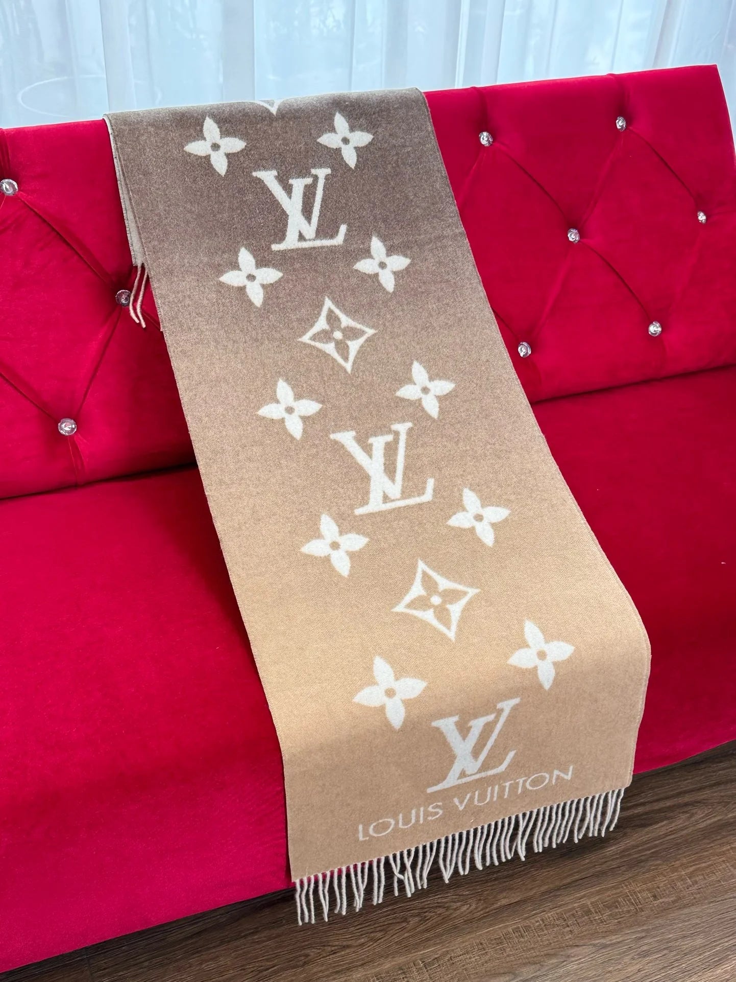 LV SCARF