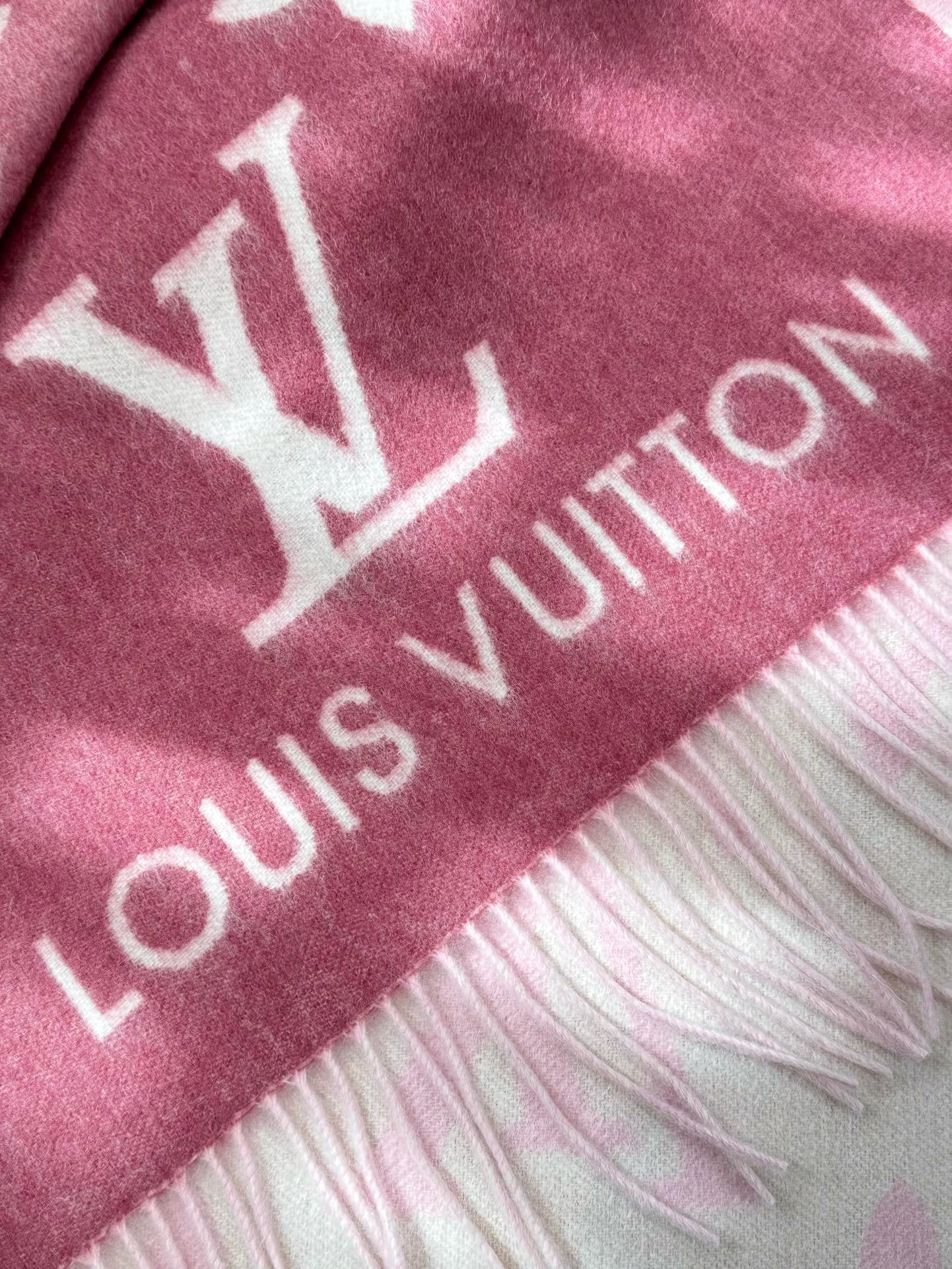 LV SCARF